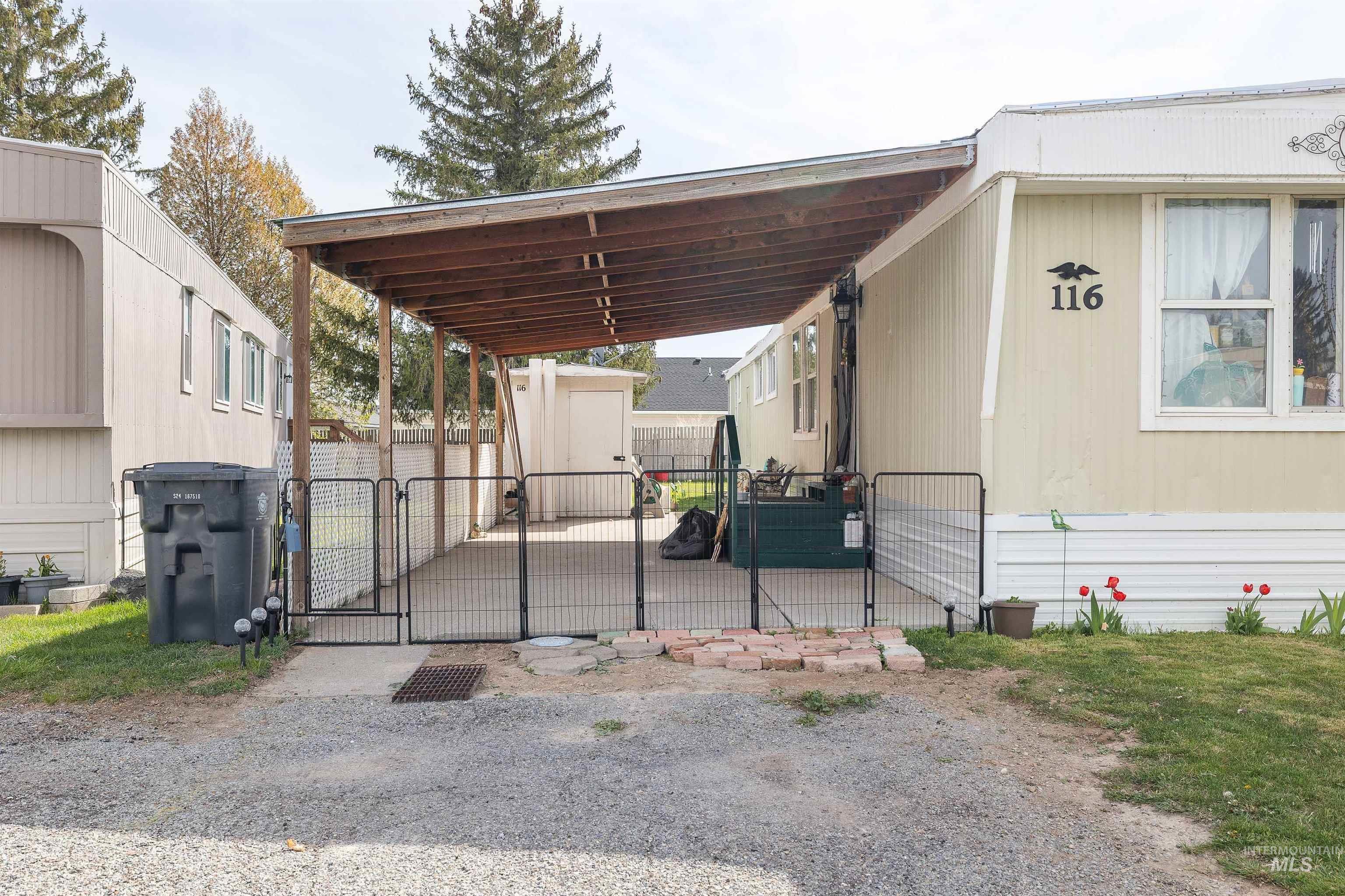 198 South Hills Rd #116, Twin Falls, Idaho 83301, 3 Bedrooms, 1 Bathroom, Residential For Sale, Price $70,000,MLS 98982943