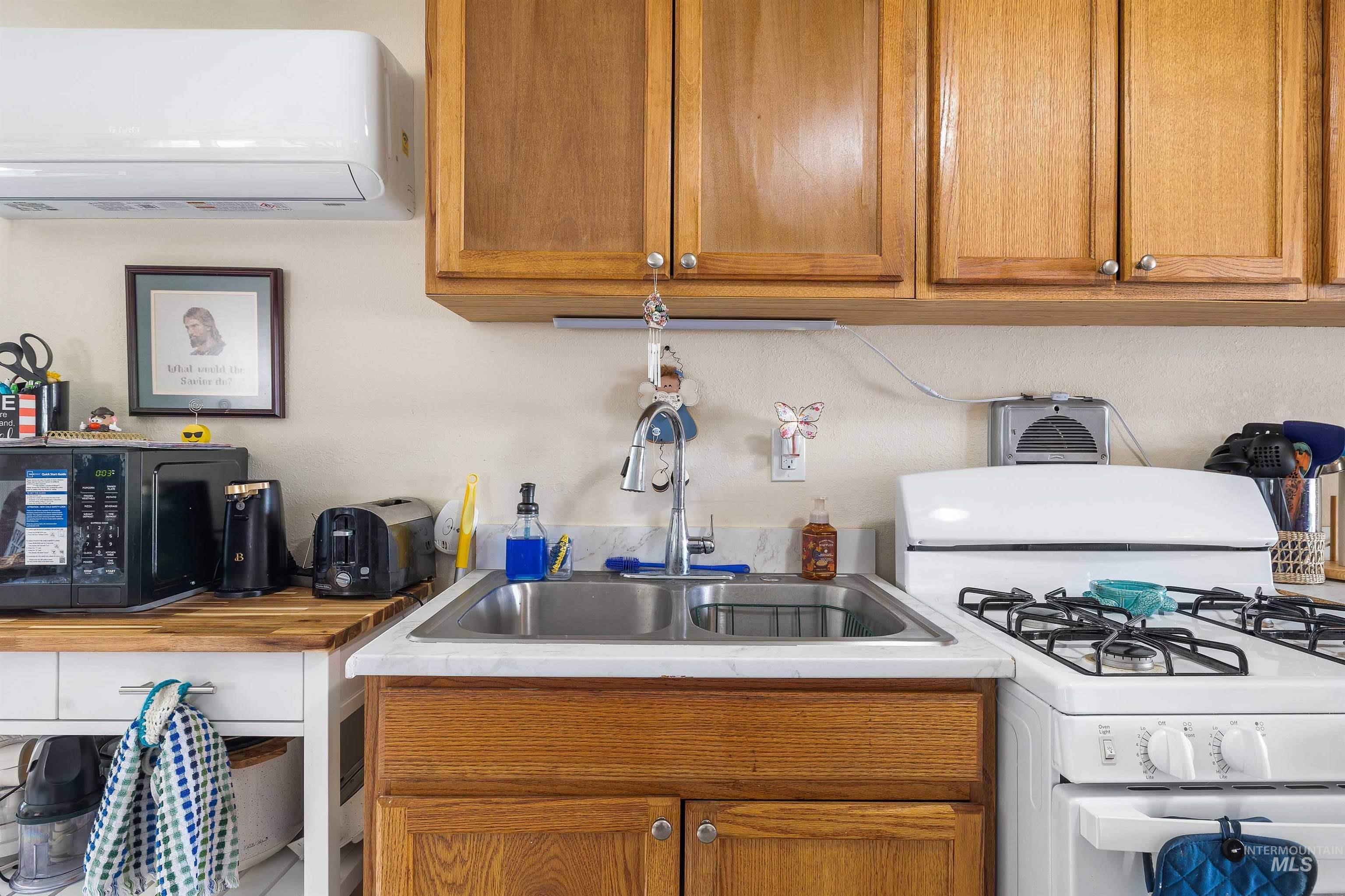 198 South Hills Rd #116, Twin Falls, Idaho 83301, 3 Bedrooms, 1 Bathroom, Residential For Sale, Price $70,000,MLS 98982943