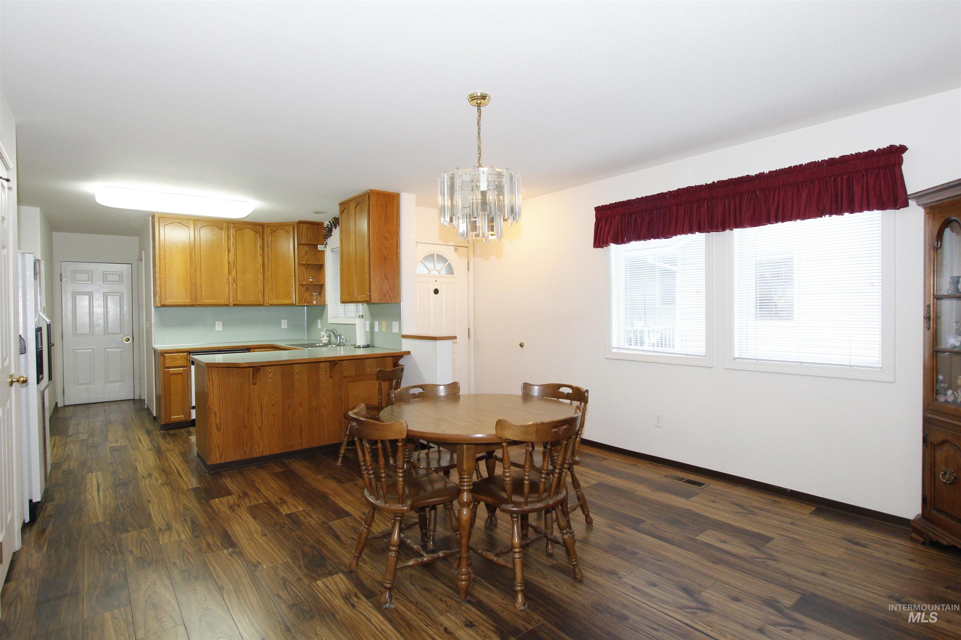 923 Stewart Ave, Lewiston, Idaho 83501, 2 Bedrooms, 2 Bathrooms, Residential For Sale, Price $325,000,MLS 98982945