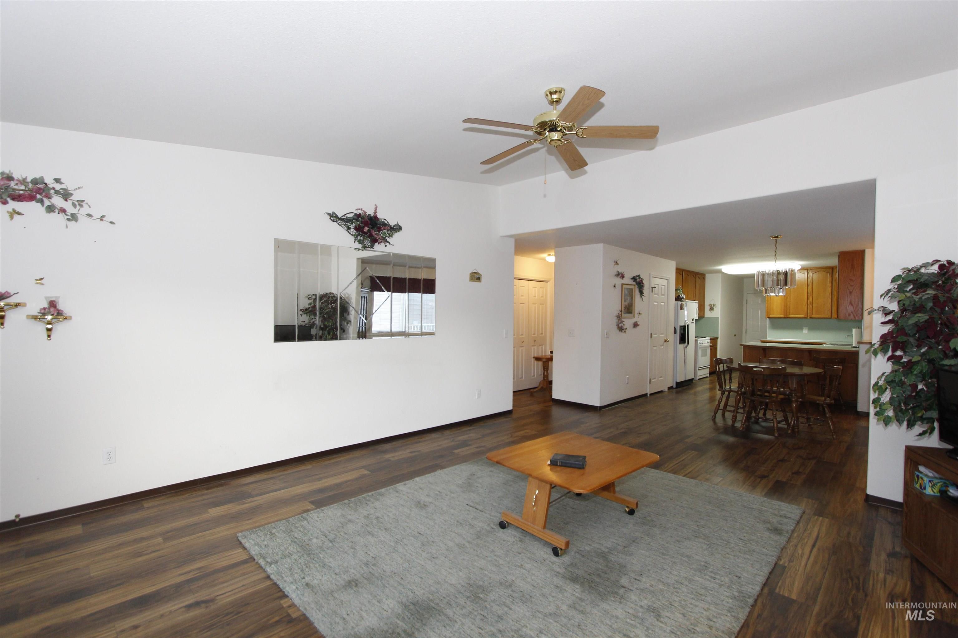 923 Stewart Ave, Lewiston, Idaho 83501, 2 Bedrooms, 2 Bathrooms, Residential For Sale, Price $325,000,MLS 98982945