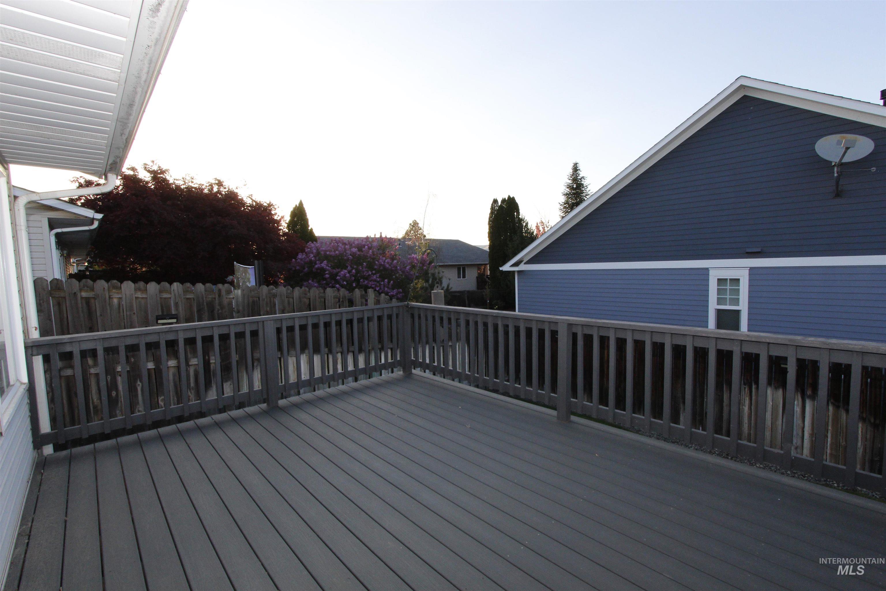 923 Stewart Ave, Lewiston, Idaho 83501, 2 Bedrooms, 2 Bathrooms, Residential For Sale, Price $325,000,MLS 98982945