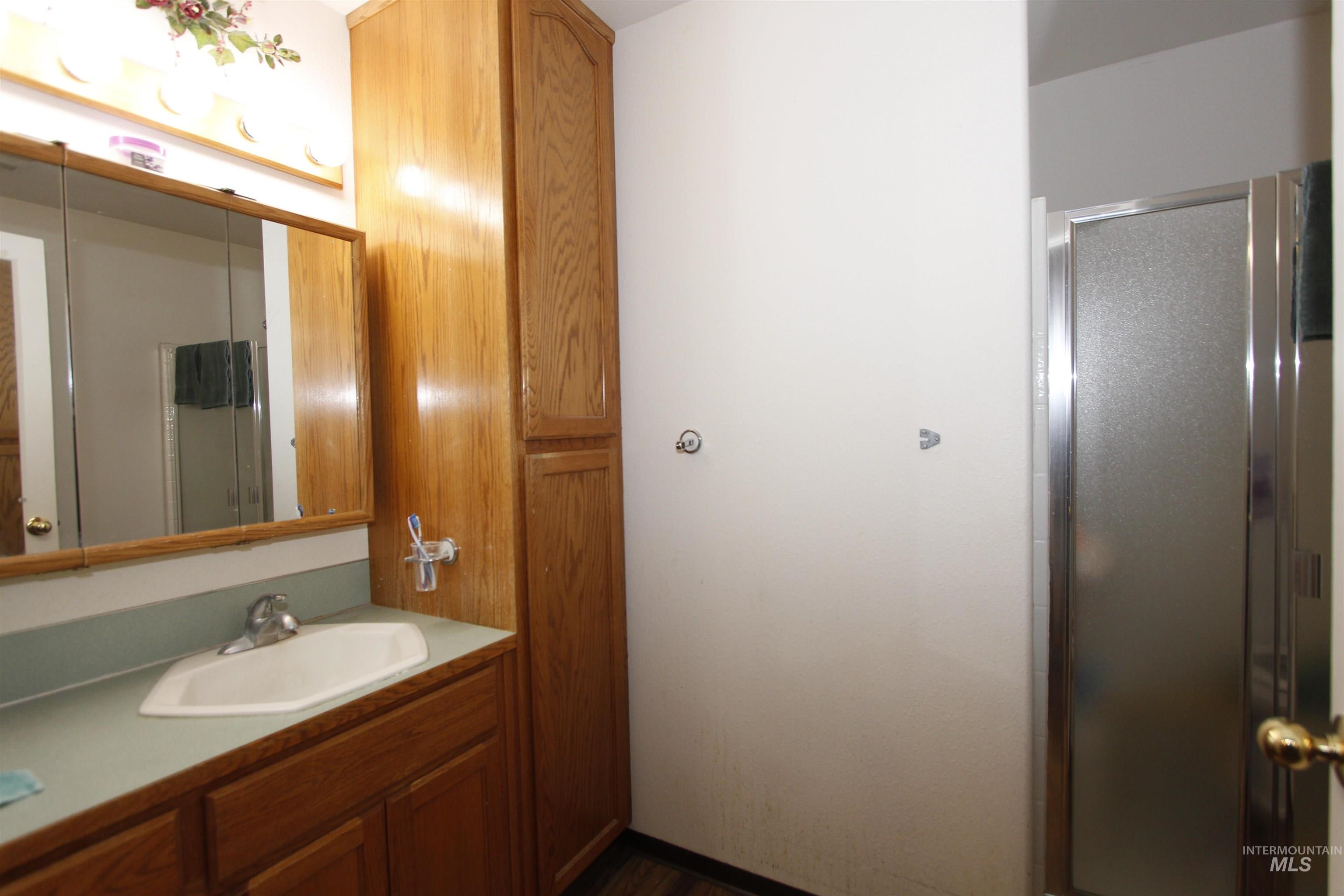 923 Stewart Ave, Lewiston, Idaho 83501, 2 Bedrooms, 2 Bathrooms, Residential For Sale, Price $325,000,MLS 98982945