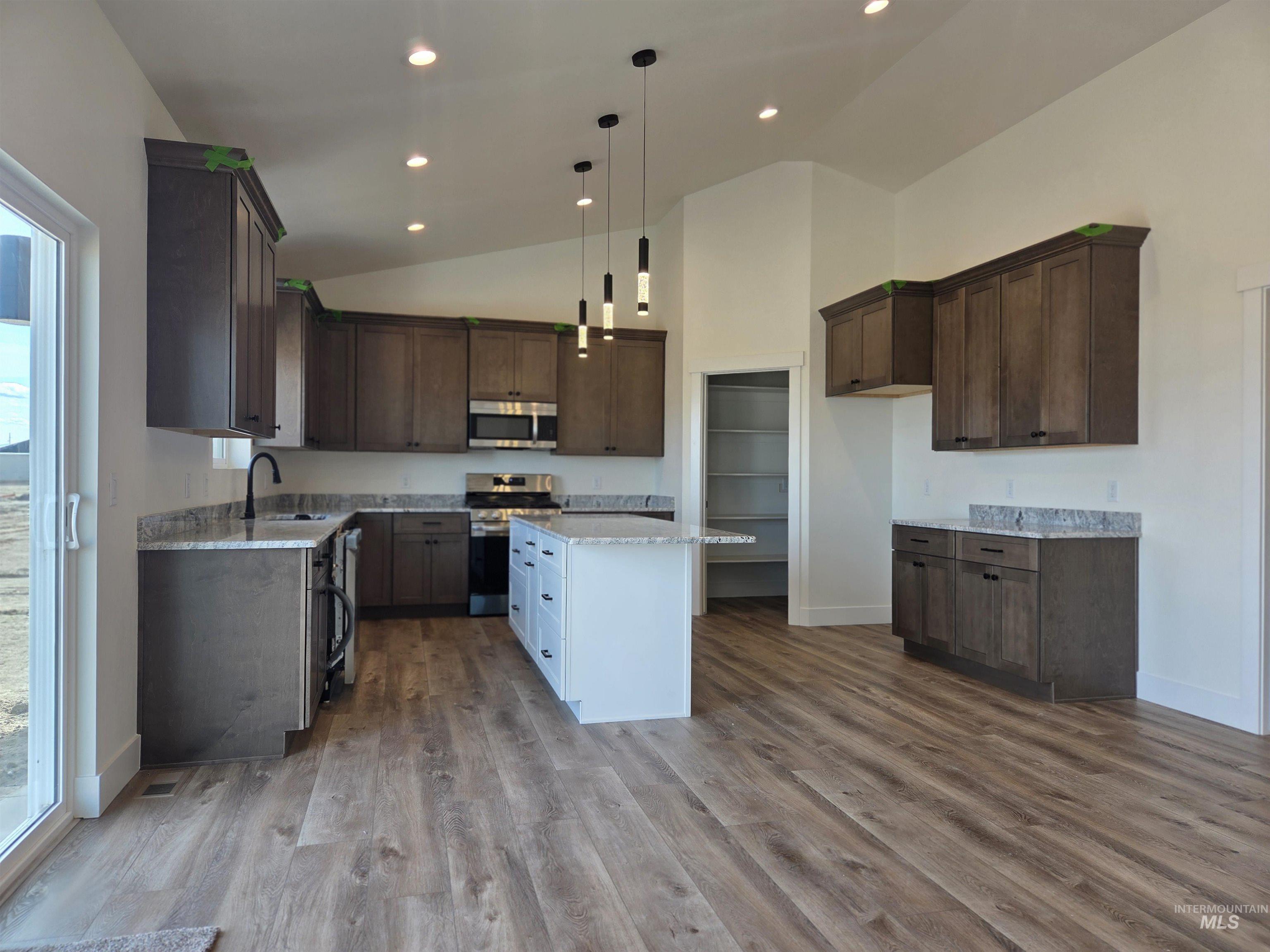 1117 Moss Avenue, Rupert, Idaho 83350, 4 Bedrooms, 2 Bathrooms, Residential For Sale, Price $419,999,MLS 98982946