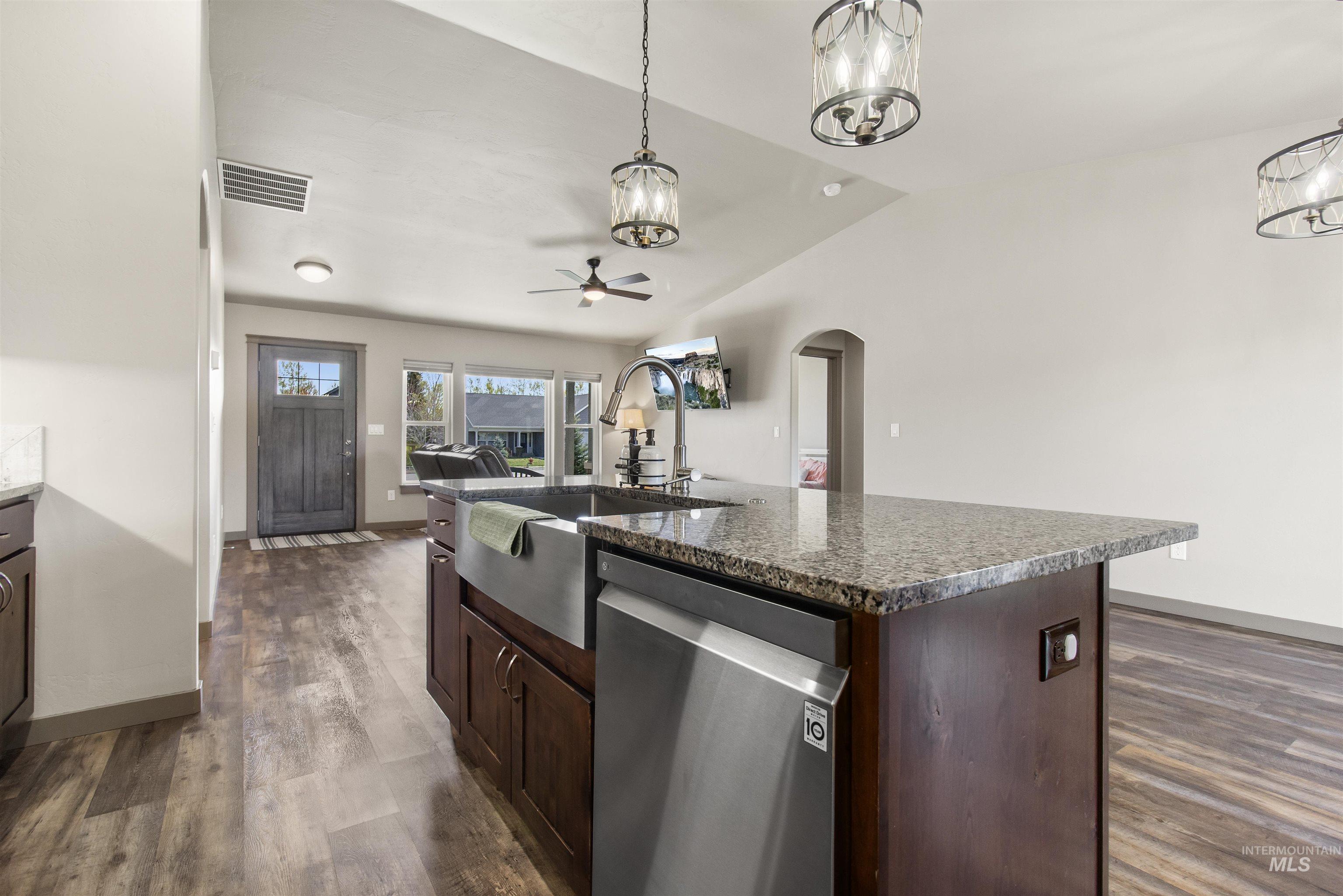 330 Greenfield Way., Carey, Idaho 83320, 3 Bedrooms, 2 Bathrooms, Residential For Sale, Price $619,500,MLS 98982951