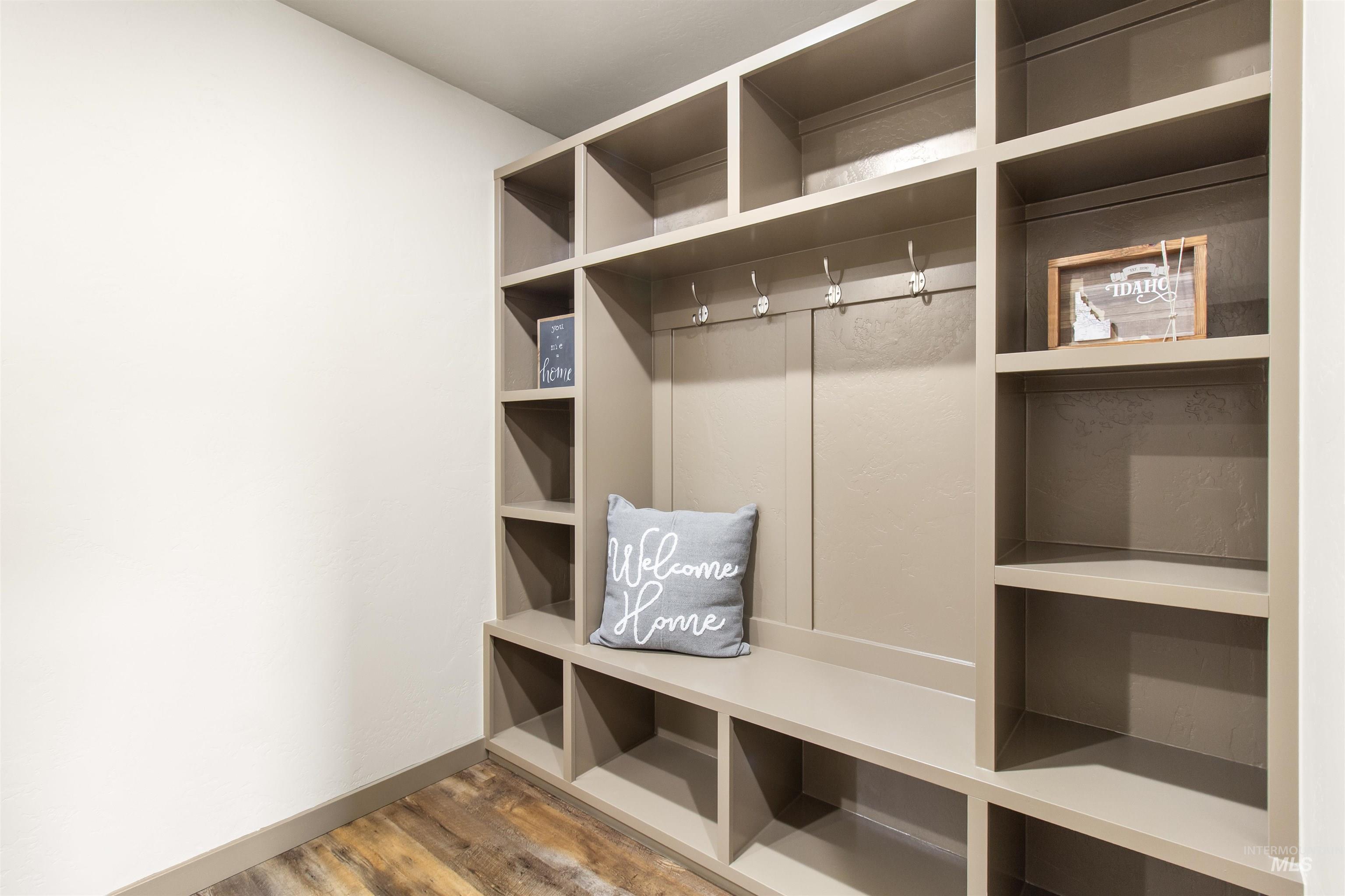 330 Greenfield Way., Carey, Idaho 83320, 3 Bedrooms, 2 Bathrooms, Residential For Sale, Price $619,500,MLS 98982951