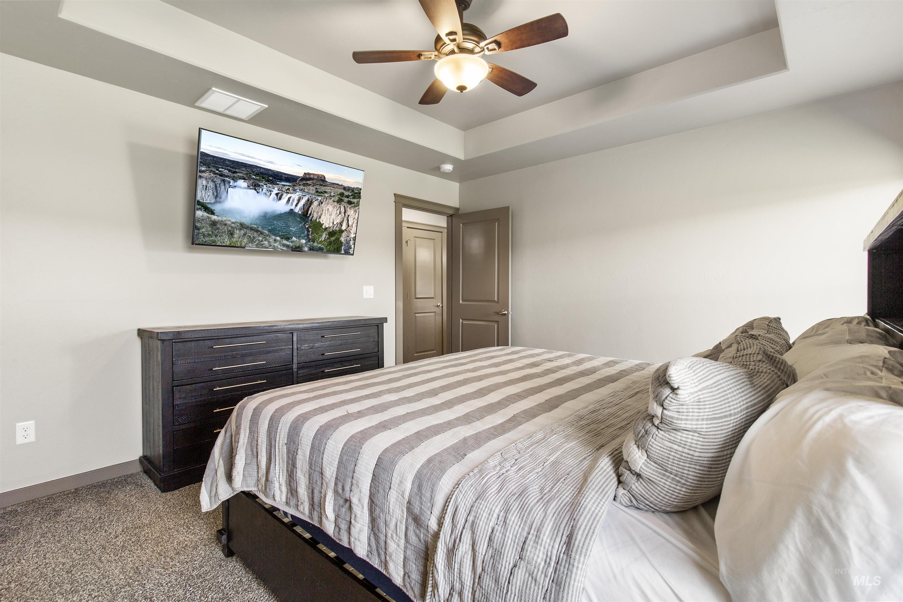 330 Greenfield Way., Carey, Idaho 83320, 3 Bedrooms, 2 Bathrooms, Residential For Sale, Price $619,500,MLS 98982951