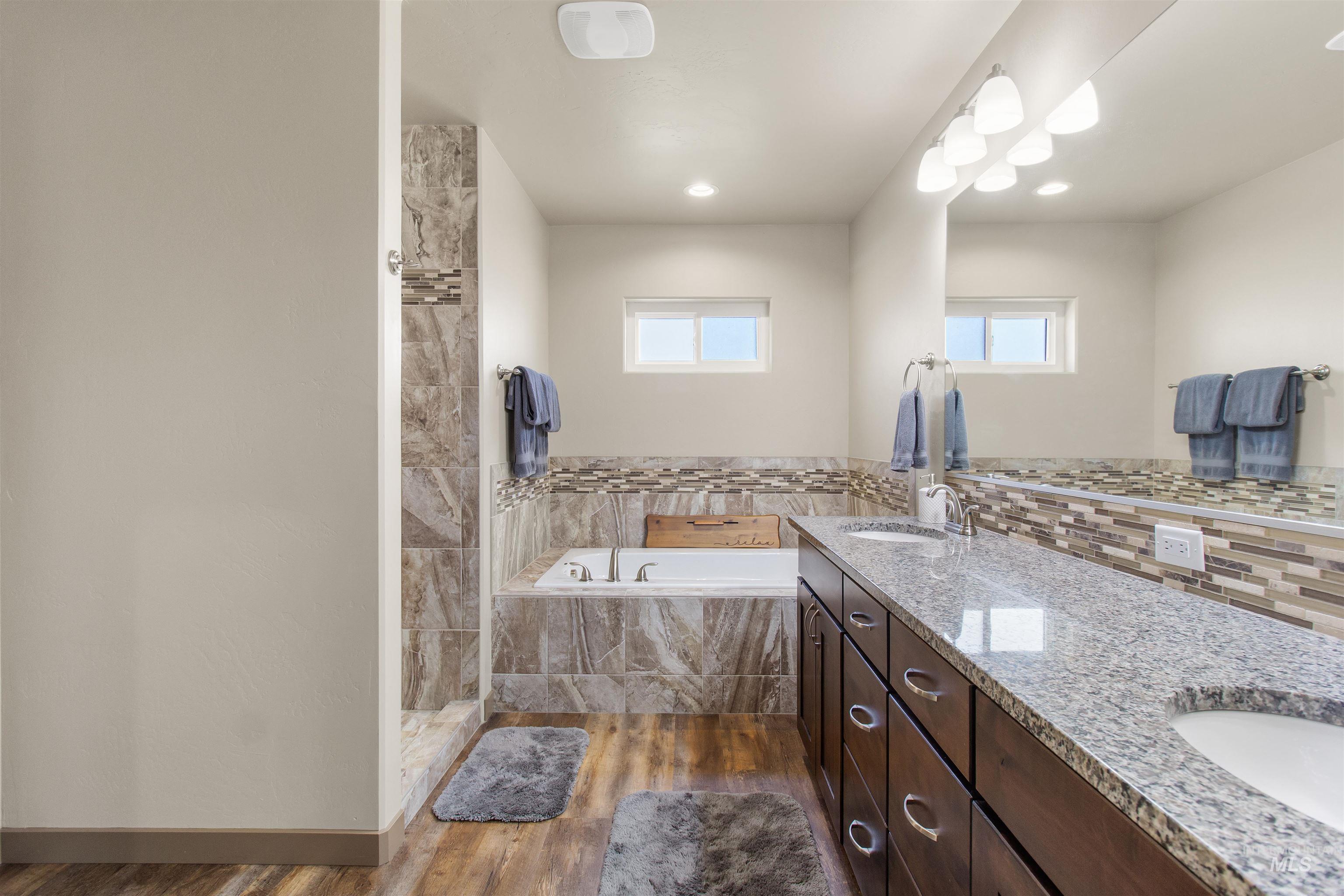 330 Greenfield Way., Carey, Idaho 83320, 3 Bedrooms, 2 Bathrooms, Residential For Sale, Price $619,500,MLS 98982951