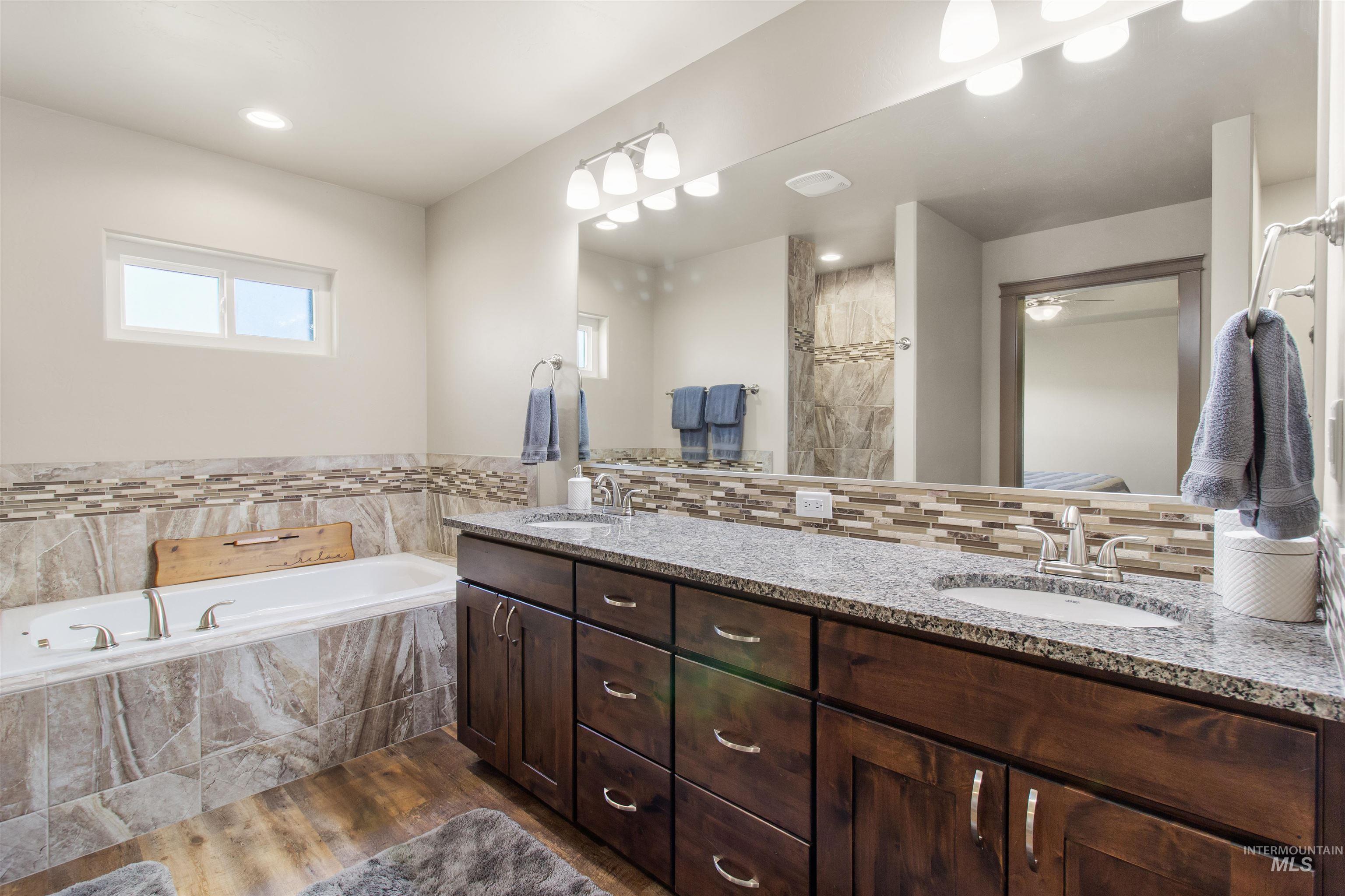 330 Greenfield Way., Carey, Idaho 83320, 3 Bedrooms, 2 Bathrooms, Residential For Sale, Price $619,500,MLS 98982951