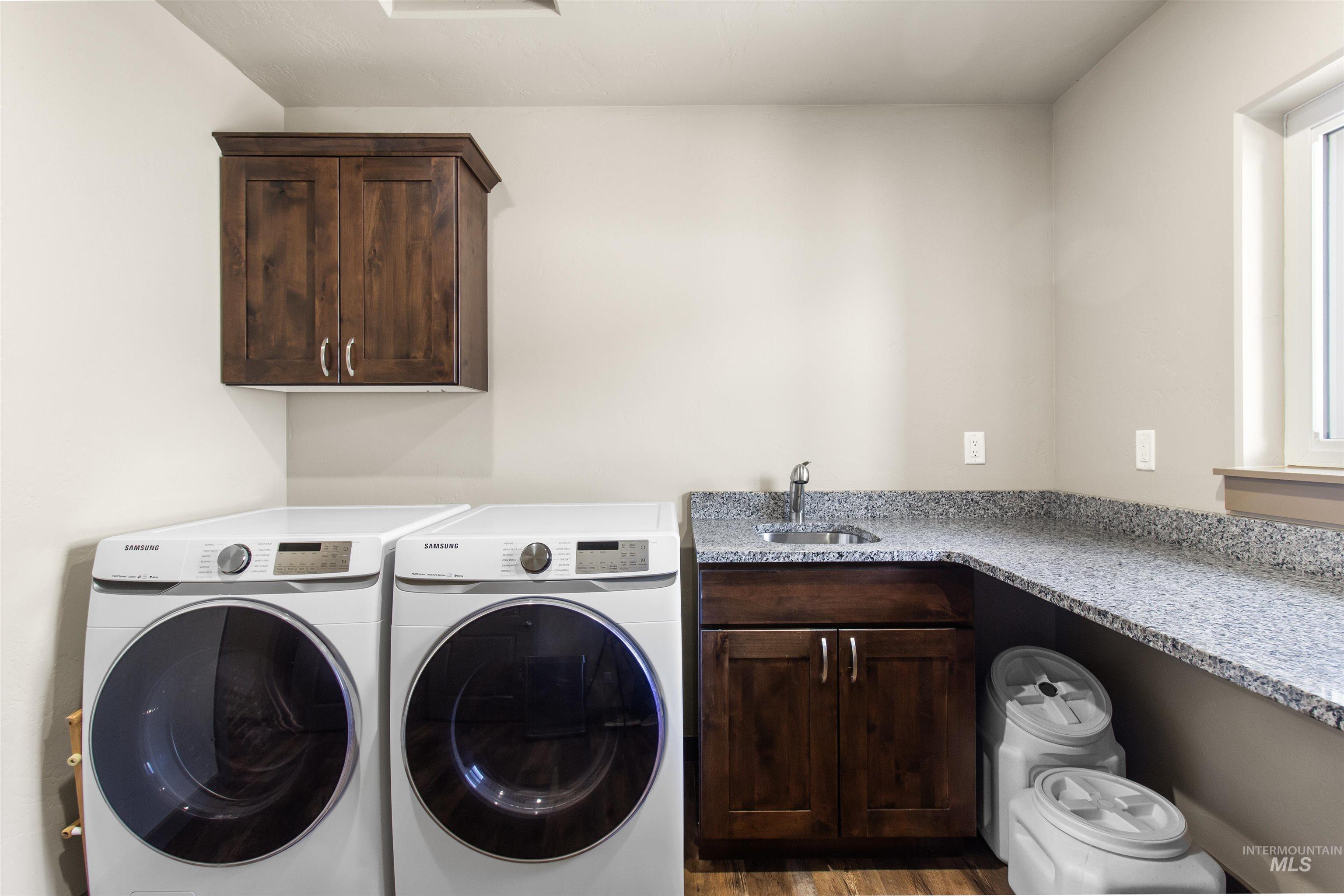 330 Greenfield Way., Carey, Idaho 83320, 3 Bedrooms, 2 Bathrooms, Residential For Sale, Price $619,500,MLS 98982951