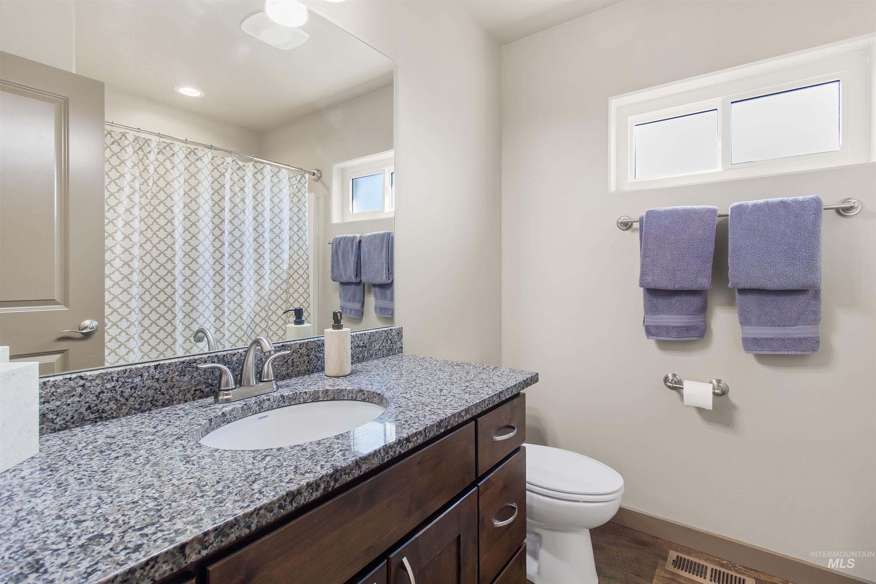 330 Greenfield Way., Carey, Idaho 83320, 3 Bedrooms, 2 Bathrooms, Residential For Sale, Price $619,500,MLS 98982951