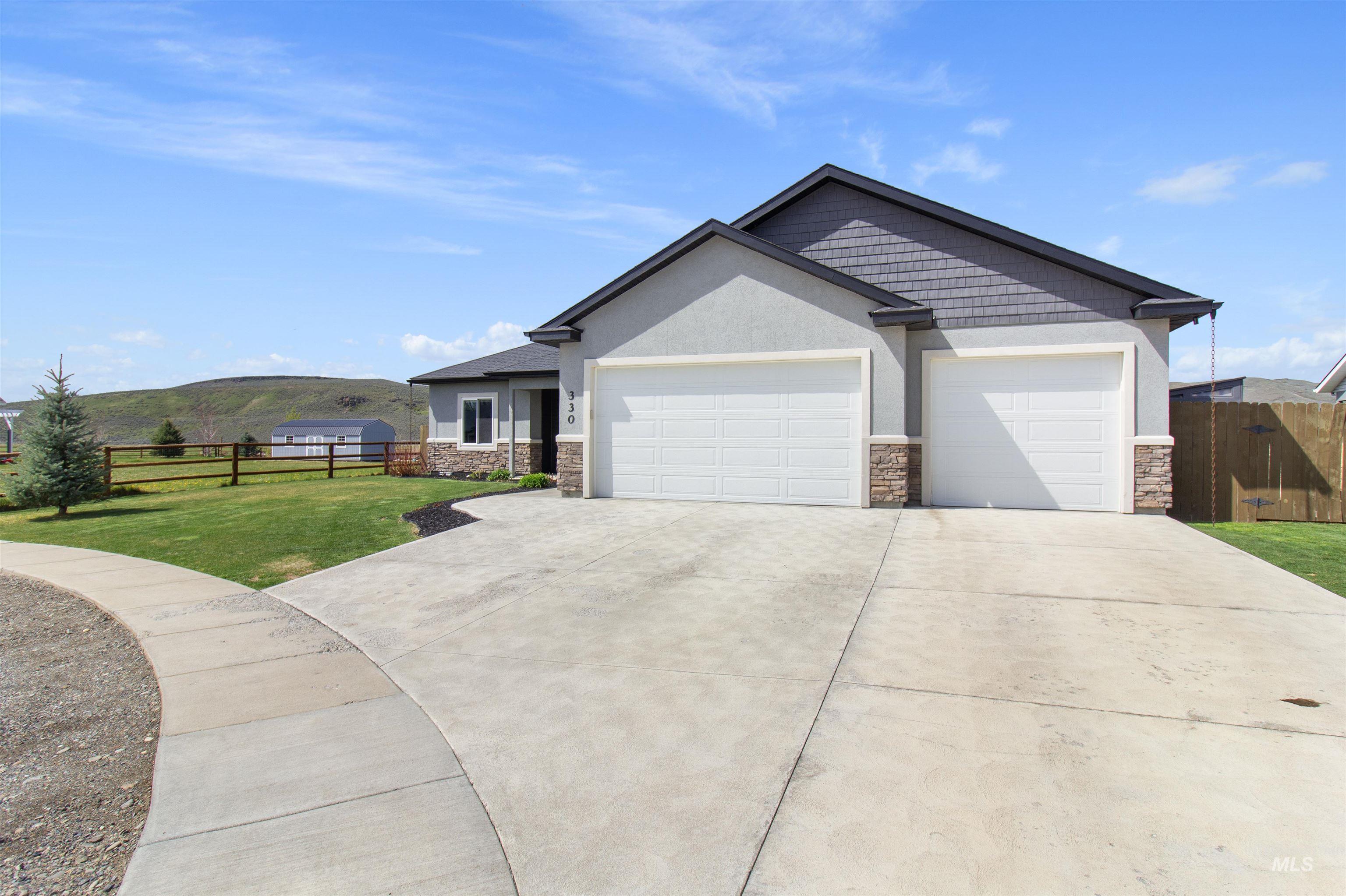 330 Greenfield Way., Carey, Idaho 83320, 3 Bedrooms, 2 Bathrooms, Residential For Sale, Price $619,500,MLS 98982951