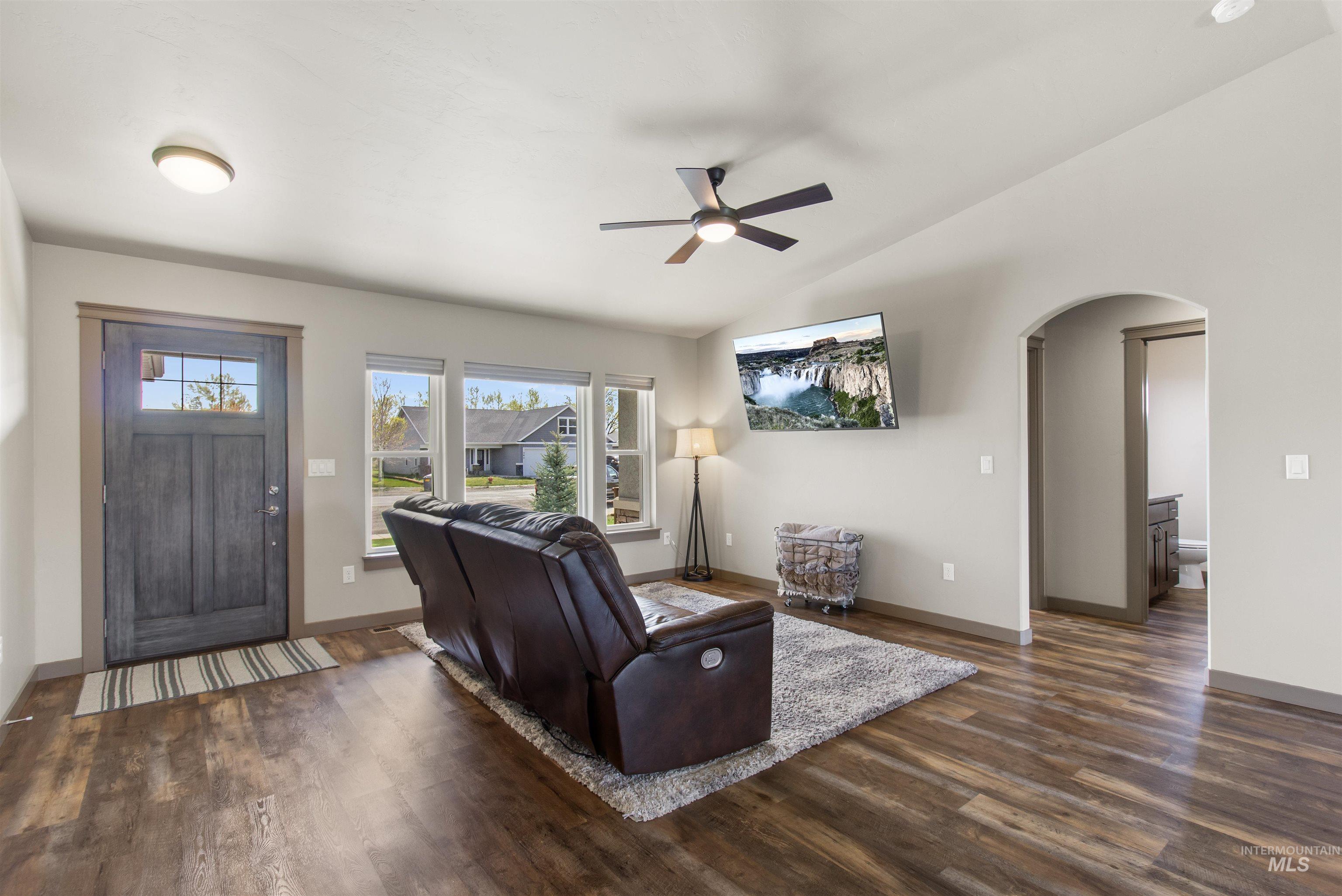 330 Greenfield Way., Carey, Idaho 83320, 3 Bedrooms, 2 Bathrooms, Residential For Sale, Price $619,500,MLS 98982951