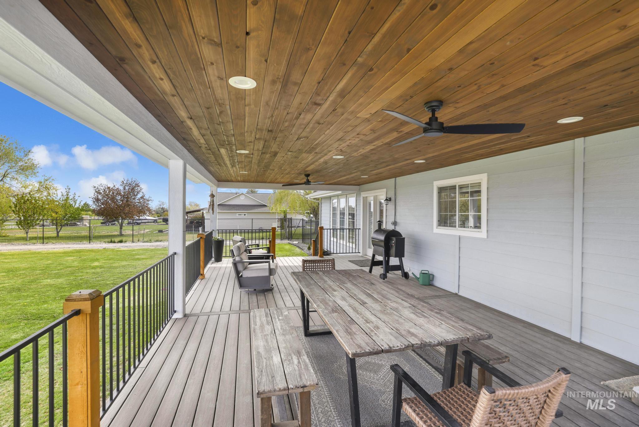 2324 Garey Ln, Filer, Idaho 83328-5543, 4 Bedrooms, 3 Bathrooms, Residential For Sale, Price $612,500,MLS 98982954