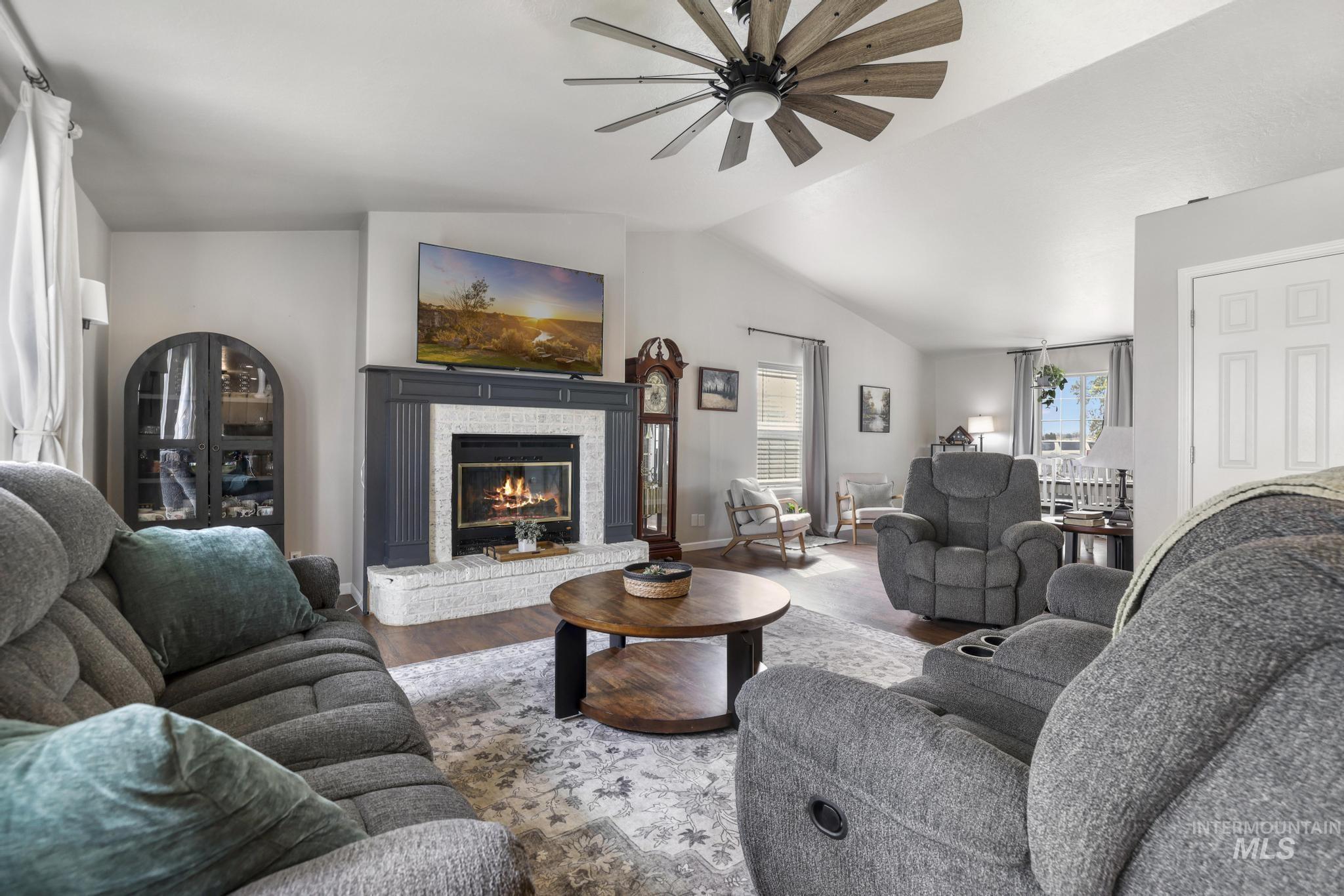 2324 Garey Ln, Filer, Idaho 83328-5543, 4 Bedrooms, 3 Bathrooms, Residential For Sale, Price $612,500,MLS 98982954