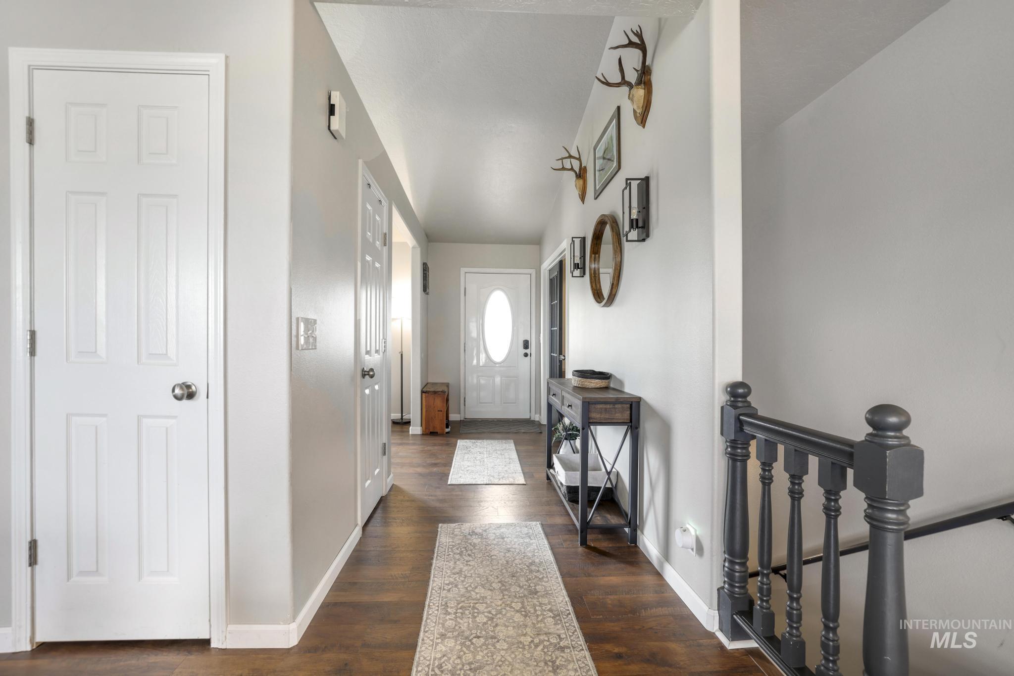 2324 Garey Ln, Filer, Idaho 83328-5543, 4 Bedrooms, 3 Bathrooms, Residential For Sale, Price $612,500,MLS 98982954