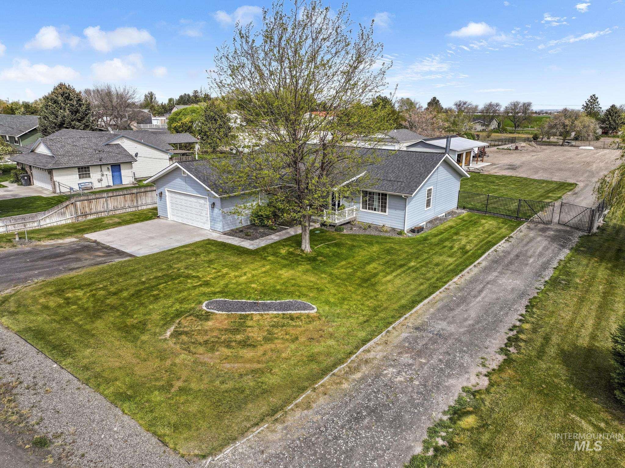 2324 Garey Ln, Filer, Idaho 83328-5543, 4 Bedrooms, 3 Bathrooms, Residential For Sale, Price $612,500,MLS 98982954