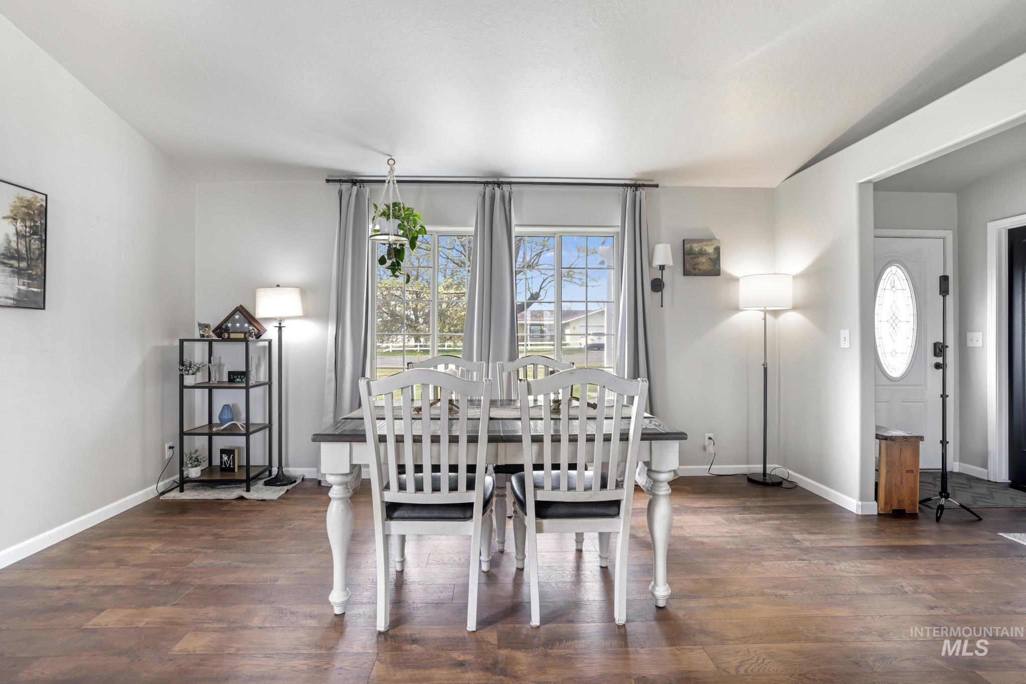 2324 Garey Ln, Filer, Idaho 83328-5543, 4 Bedrooms, 3 Bathrooms, Residential For Sale, Price $612,500,MLS 98982954