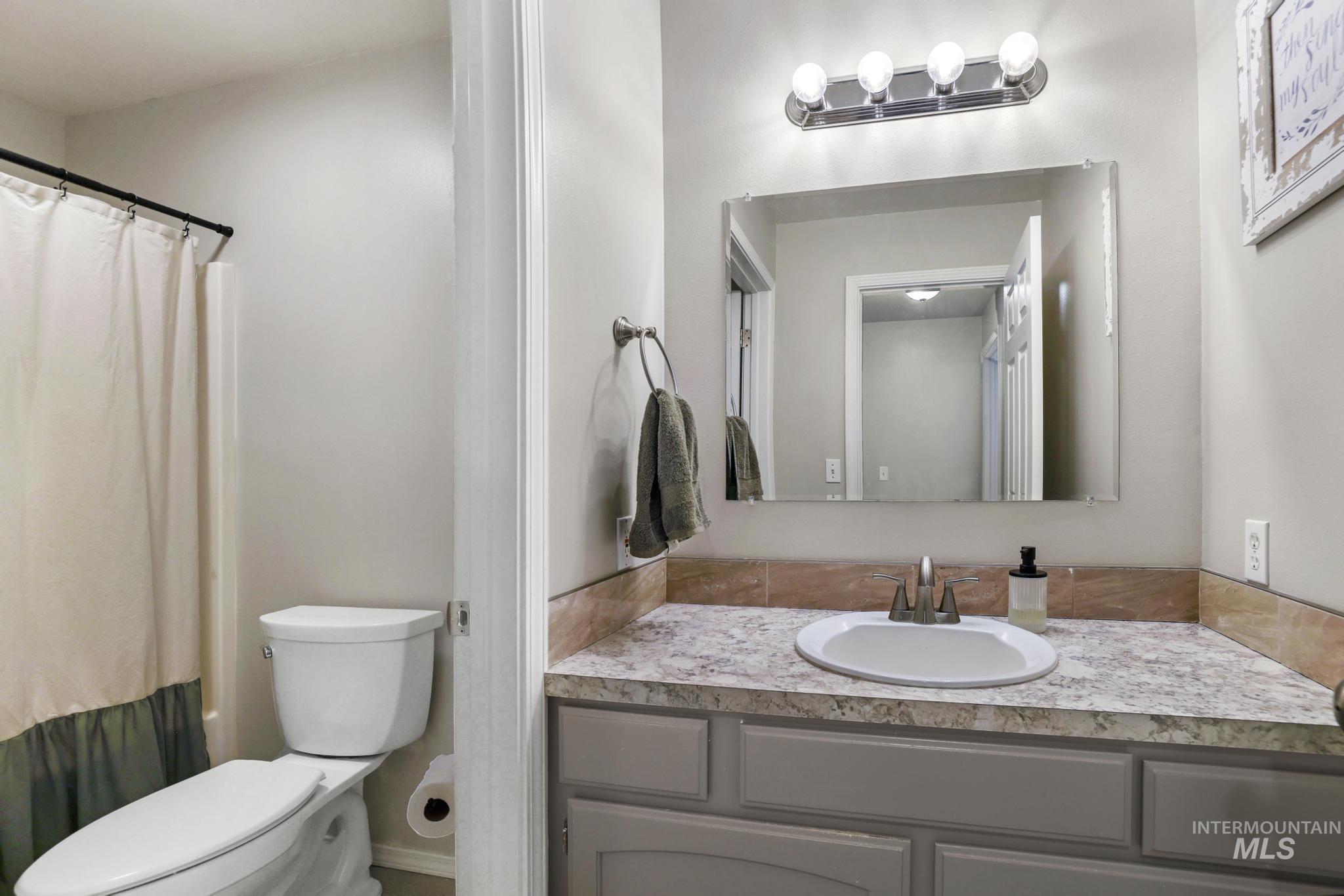 2324 Garey Ln, Filer, Idaho 83328-5543, 4 Bedrooms, 3 Bathrooms, Residential For Sale, Price $612,500,MLS 98982954