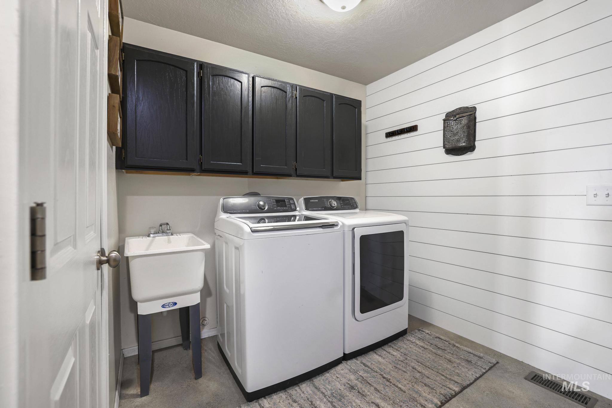 2324 Garey Ln, Filer, Idaho 83328-5543, 4 Bedrooms, 3 Bathrooms, Residential For Sale, Price $612,500,MLS 98982954