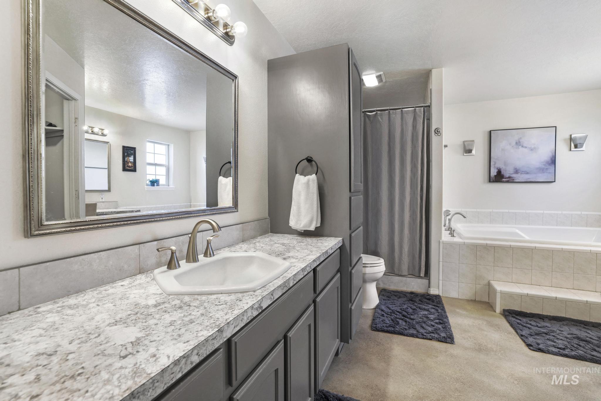 2324 Garey Ln, Filer, Idaho 83328-5543, 4 Bedrooms, 3 Bathrooms, Residential For Sale, Price $612,500,MLS 98982954