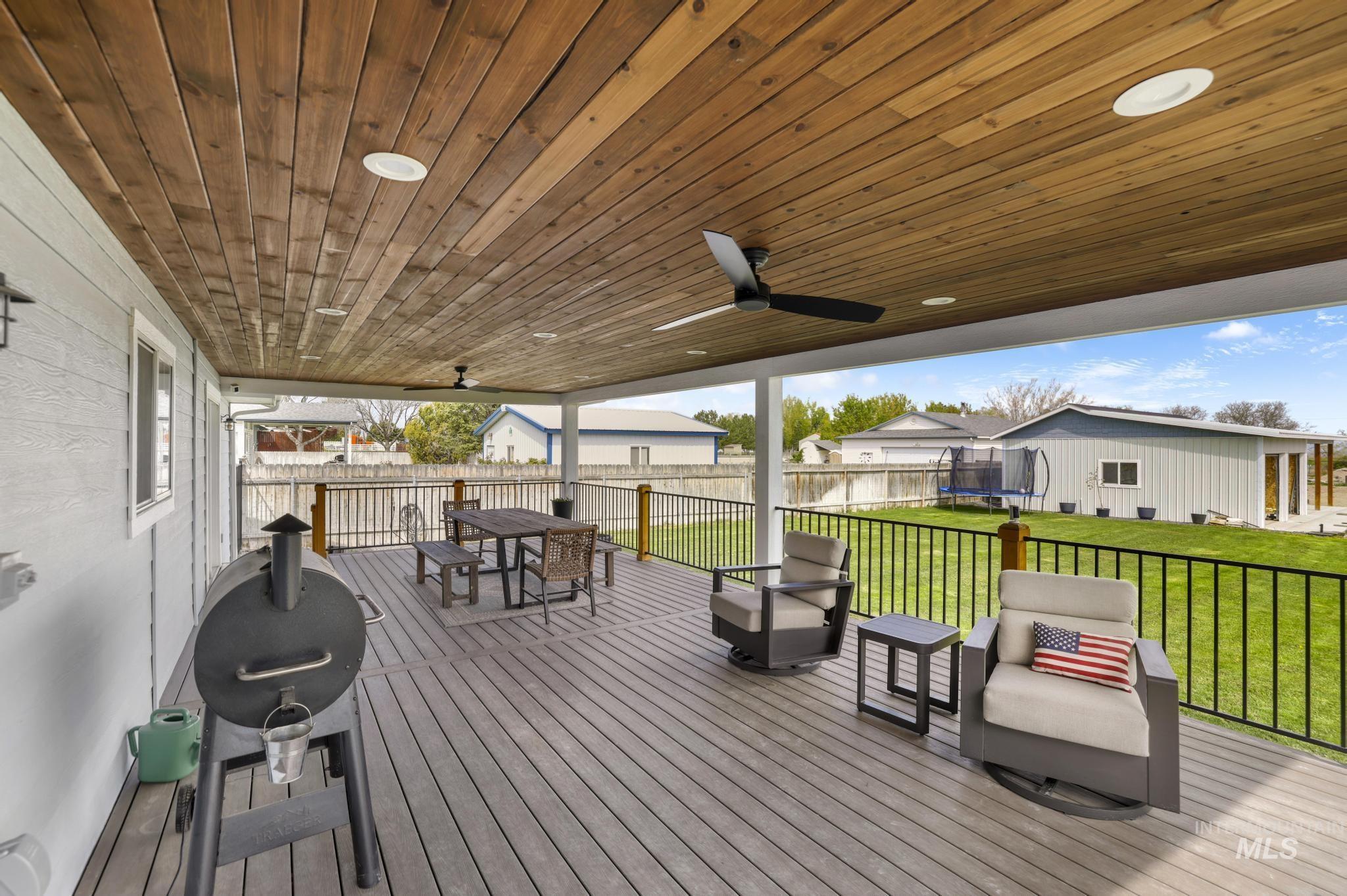 2324 Garey Ln, Filer, Idaho 83328-5543, 4 Bedrooms, 3 Bathrooms, Residential For Sale, Price $612,500,MLS 98982954