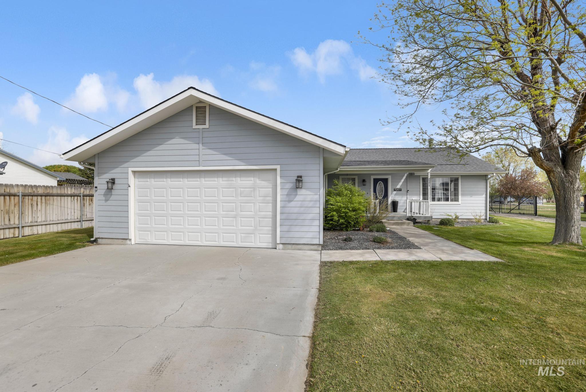 2324 Garey Ln, Filer, Idaho 83328-5543, 4 Bedrooms, 3 Bathrooms, Residential For Sale, Price $612,500,MLS 98982954