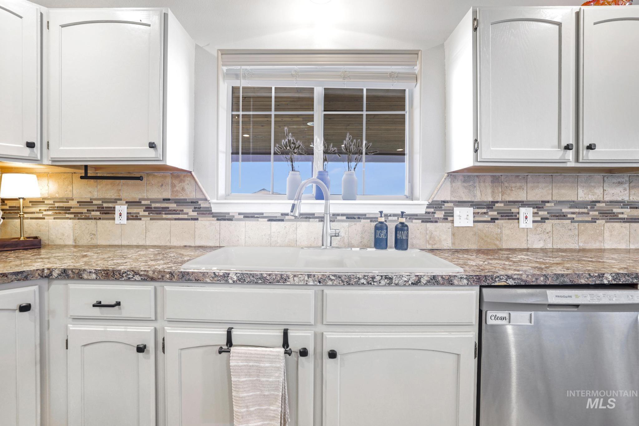 2324 Garey Ln, Filer, Idaho 83328-5543, 4 Bedrooms, 3 Bathrooms, Residential For Sale, Price $612,500,MLS 98982954