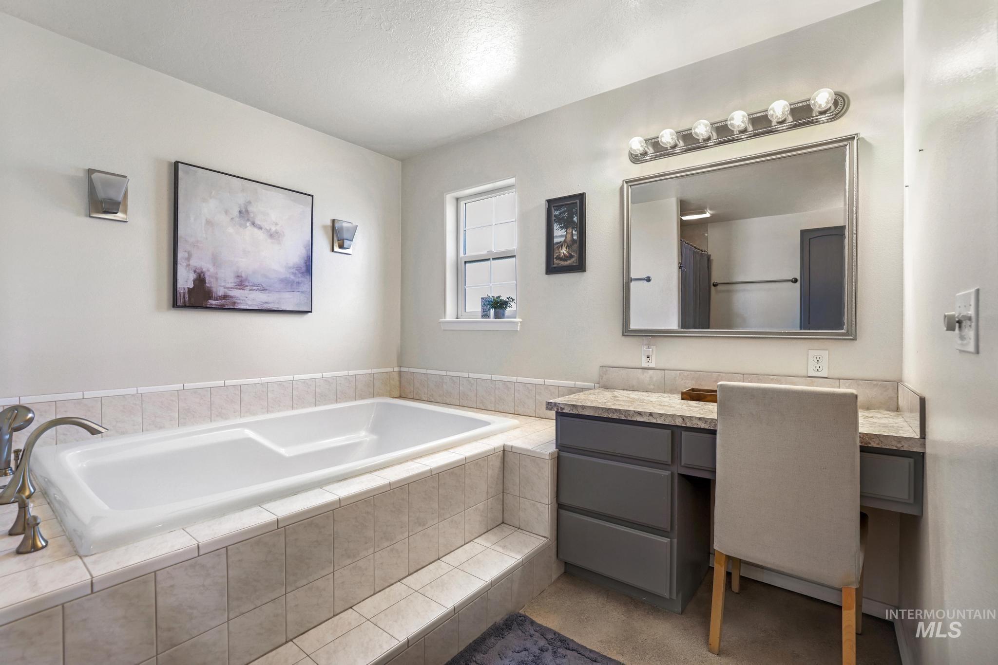 2324 Garey Ln, Filer, Idaho 83328-5543, 4 Bedrooms, 3 Bathrooms, Residential For Sale, Price $612,500,MLS 98982954