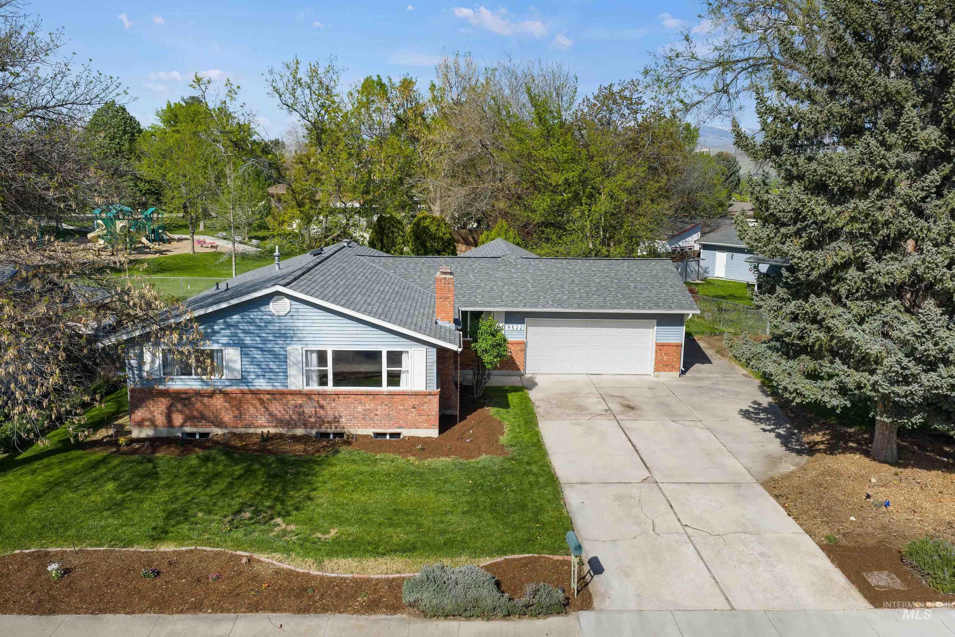 9522 W. Birmingham Dr., Boise, Idaho 83704, 4 Bedrooms, 3 Bathrooms, Residential For Sale, Price $589,900,MLS 98982955