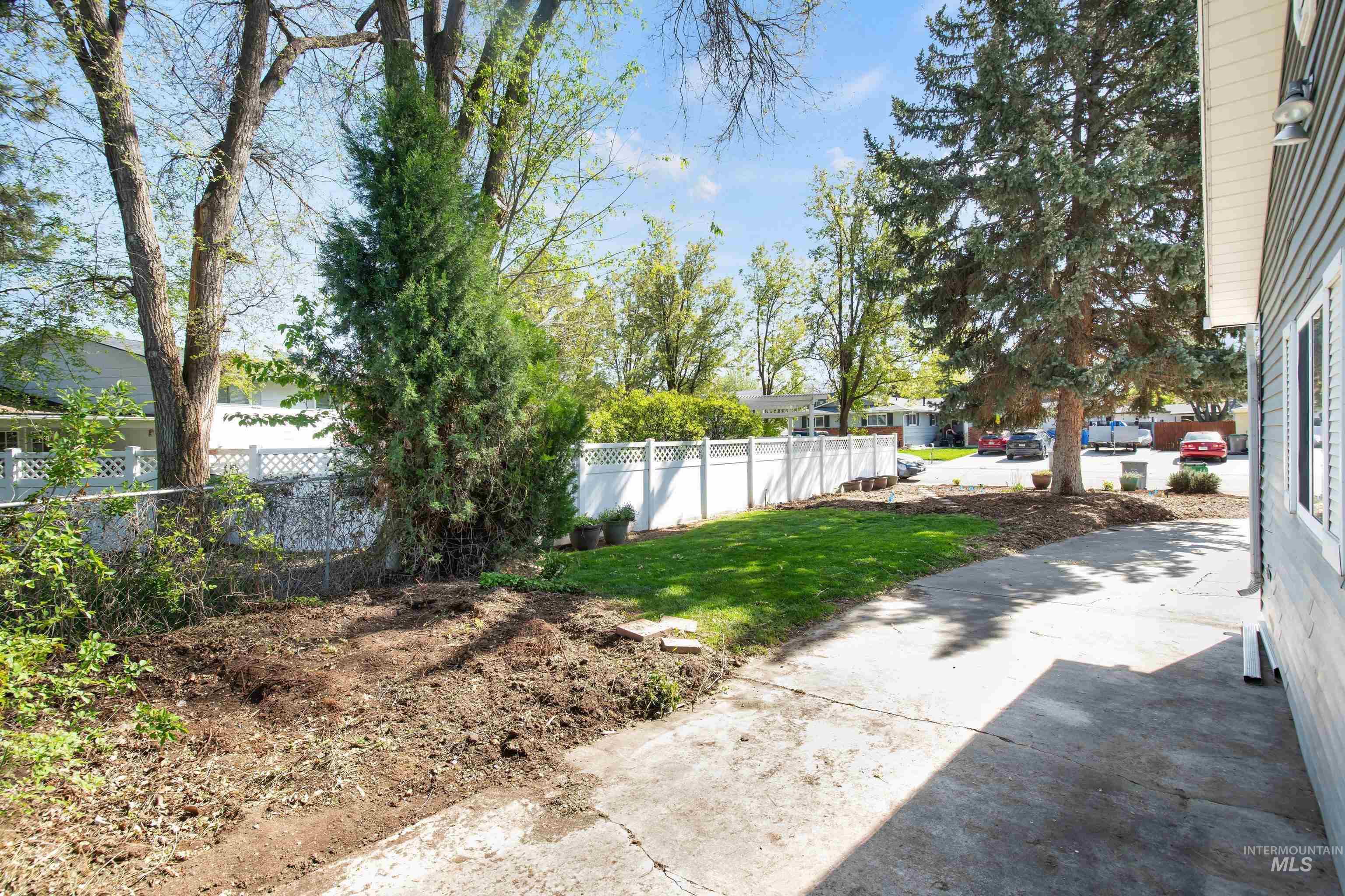 9522 W. Birmingham Dr., Boise, Idaho 83704, 4 Bedrooms, 3 Bathrooms, Residential For Sale, Price $589,900,MLS 98982955