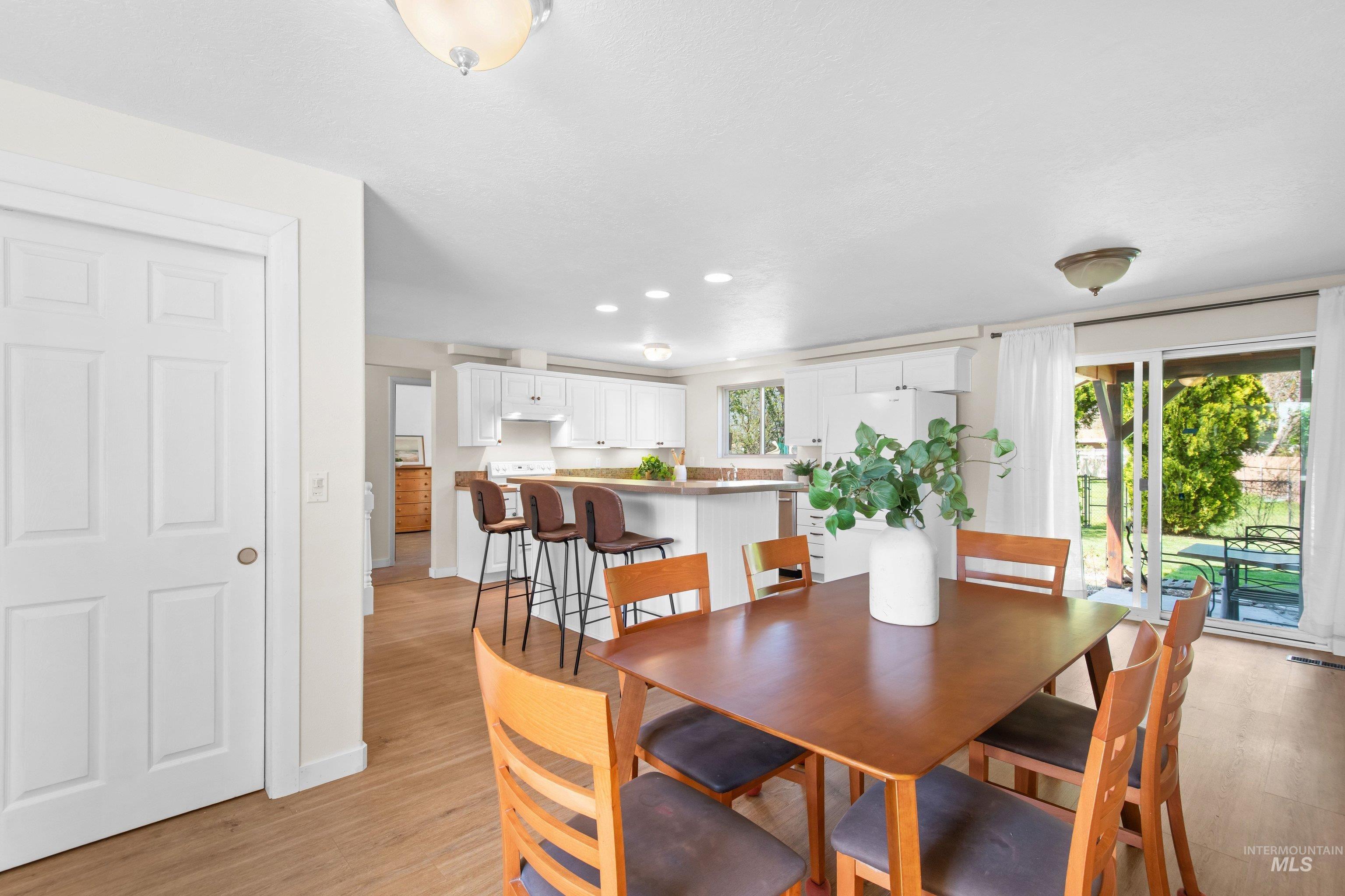 9522 W. Birmingham Dr., Boise, Idaho 83704, 4 Bedrooms, 3 Bathrooms, Residential For Sale, Price $589,900,MLS 98982955