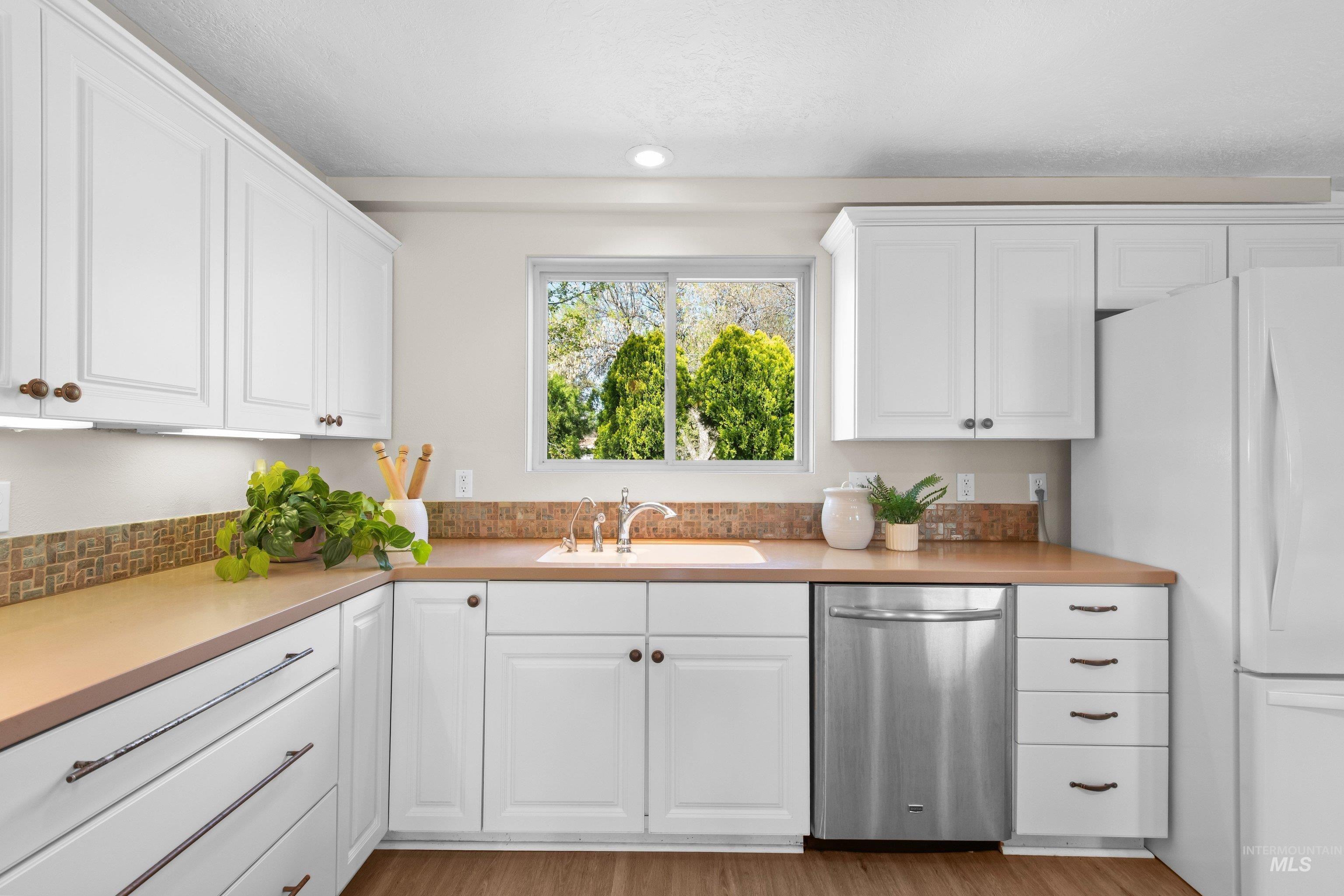 9522 W. Birmingham Dr., Boise, Idaho 83704, 4 Bedrooms, 3 Bathrooms, Residential For Sale, Price $589,900,MLS 98982955