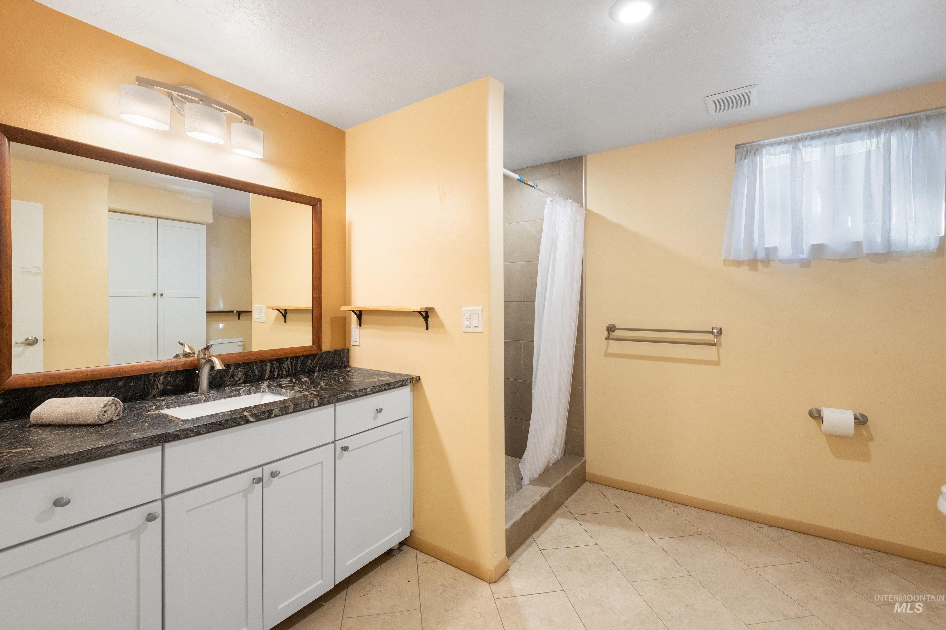 9522 W. Birmingham Dr., Boise, Idaho 83704, 4 Bedrooms, 3 Bathrooms, Residential For Sale, Price $589,900,MLS 98982955