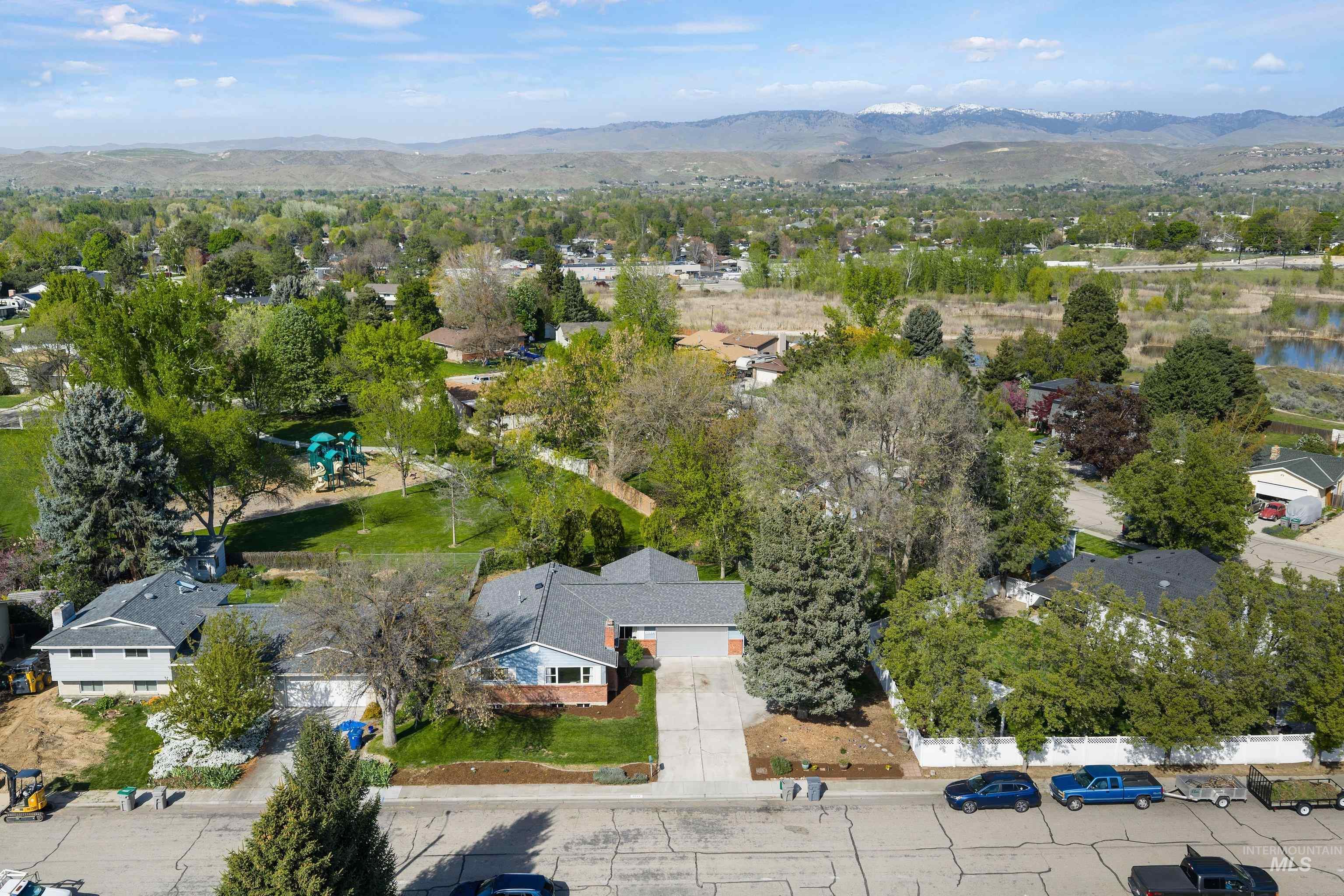 9522 W. Birmingham Dr., Boise, Idaho 83704, 4 Bedrooms, 3 Bathrooms, Residential For Sale, Price $589,900,MLS 98982955