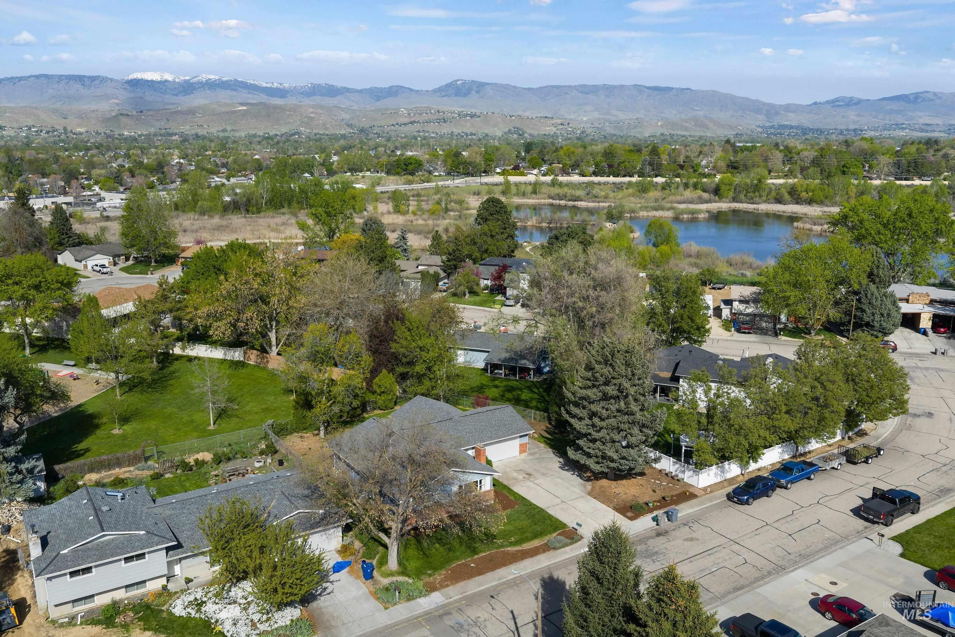 9522 W. Birmingham Dr., Boise, Idaho 83704, 4 Bedrooms, 3 Bathrooms, Residential For Sale, Price $589,900,MLS 98982955