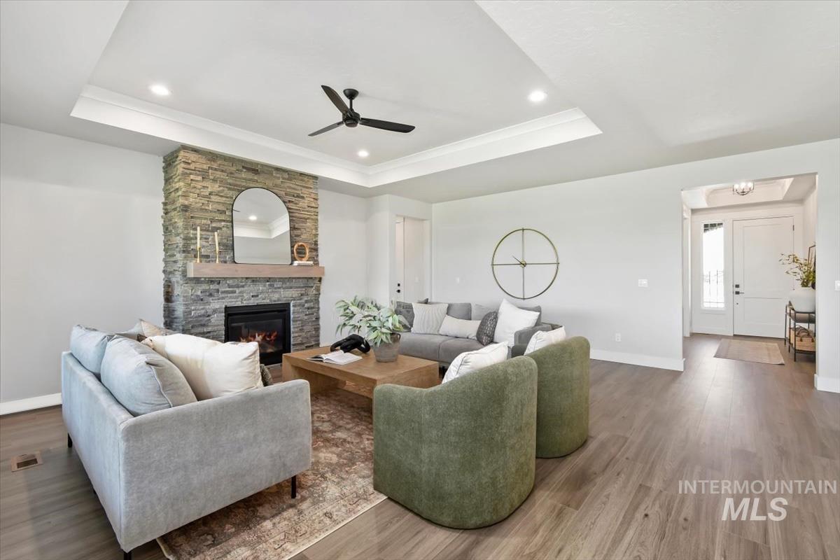 315 S Gearbox Way, Boise, Idaho 83716, 4 Bedrooms, 3.5 Bathrooms, Residential For Sale, Price $865,900, 98982957