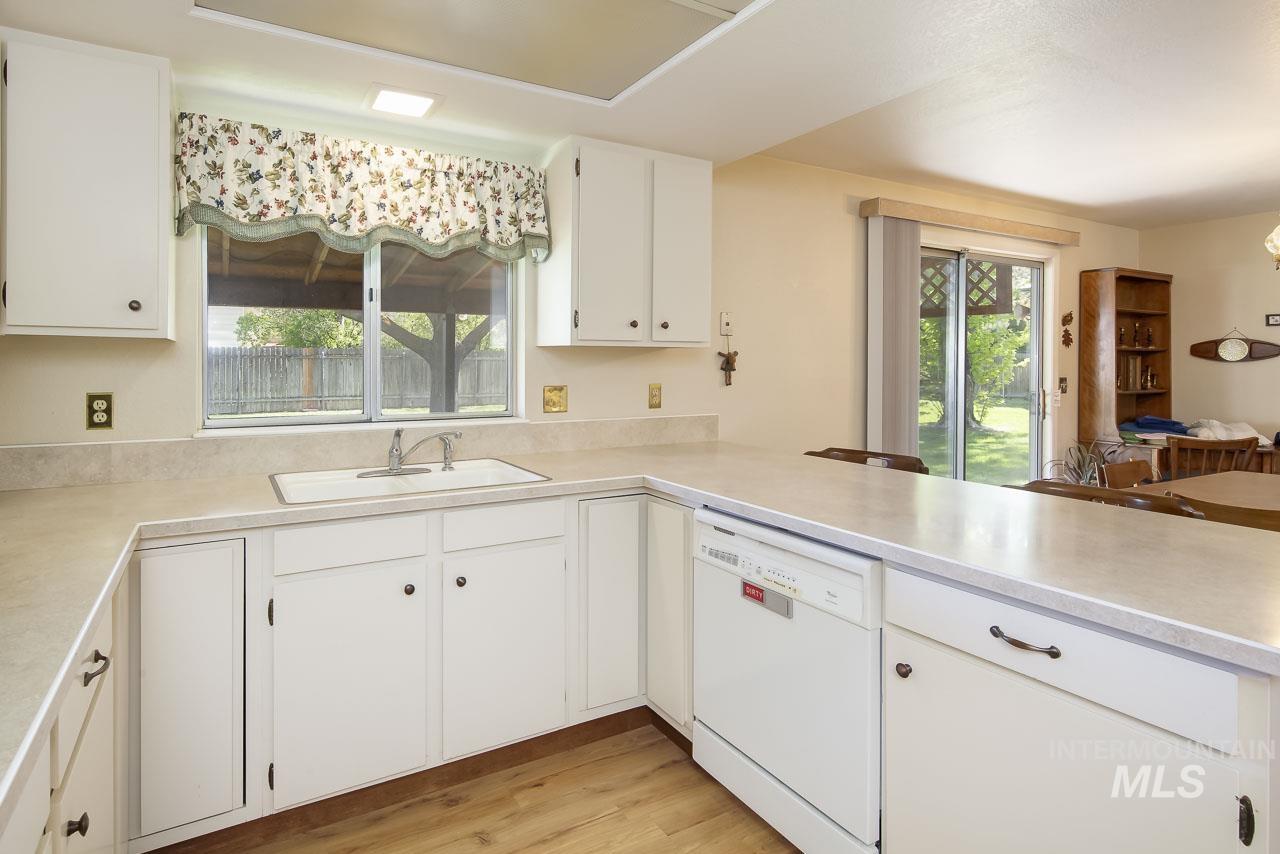 1954 S Denell Way, Boise, Idaho 83709, 5 Bedrooms, 2.5 Bathrooms, Residential For Sale, Price $530,000,MLS 98982959