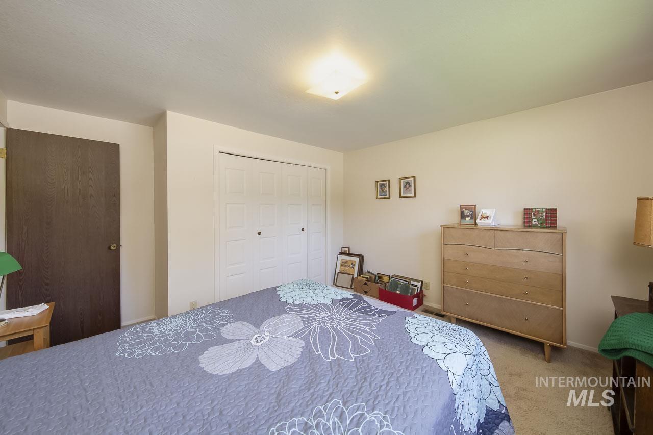 1954 S Denell Way, Boise, Idaho 83709, 5 Bedrooms, 2.5 Bathrooms, Residential For Sale, Price $530,000,MLS 98982959