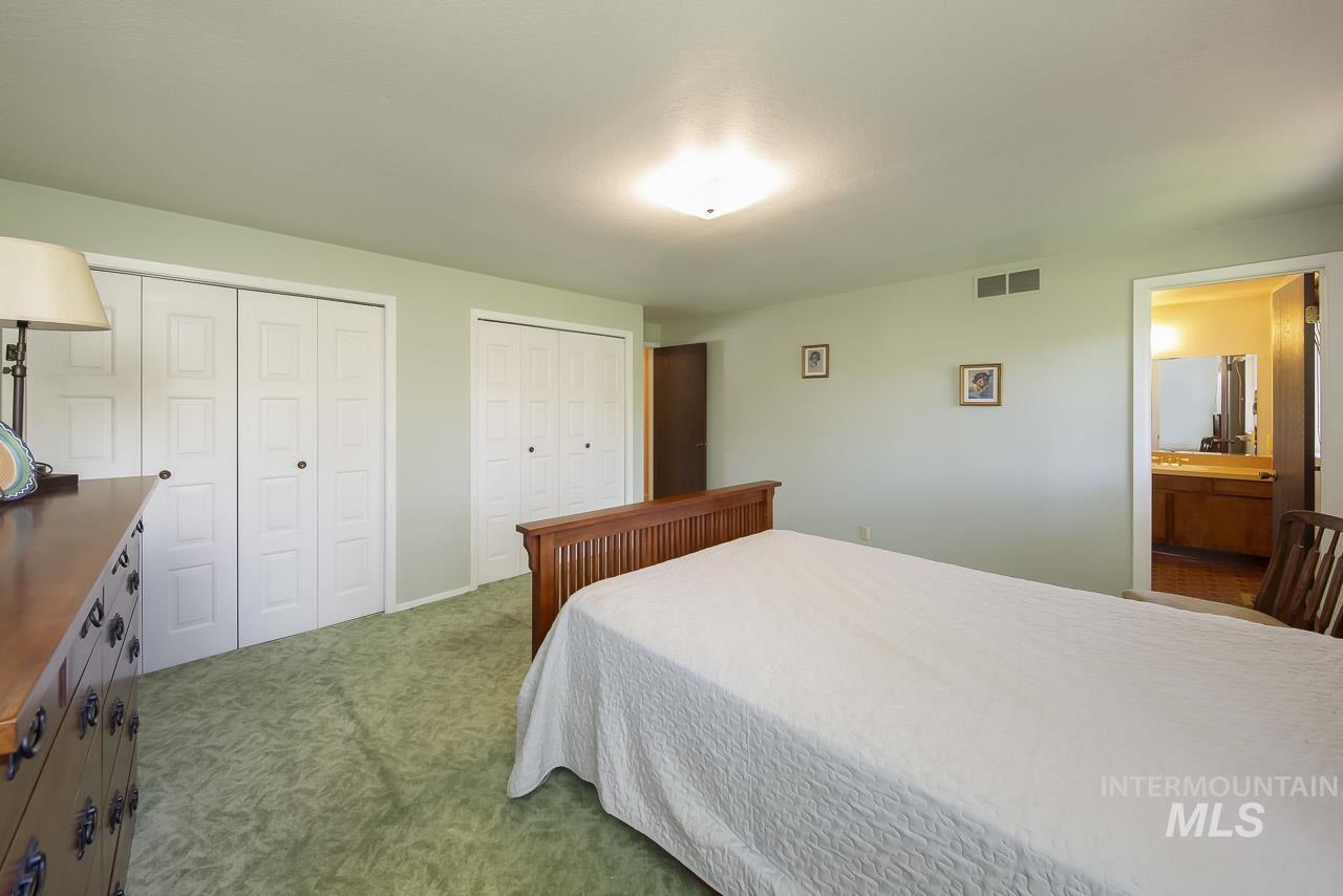 1954 S Denell Way, Boise, Idaho 83709, 5 Bedrooms, 2.5 Bathrooms, Residential For Sale, Price $530,000,MLS 98982959