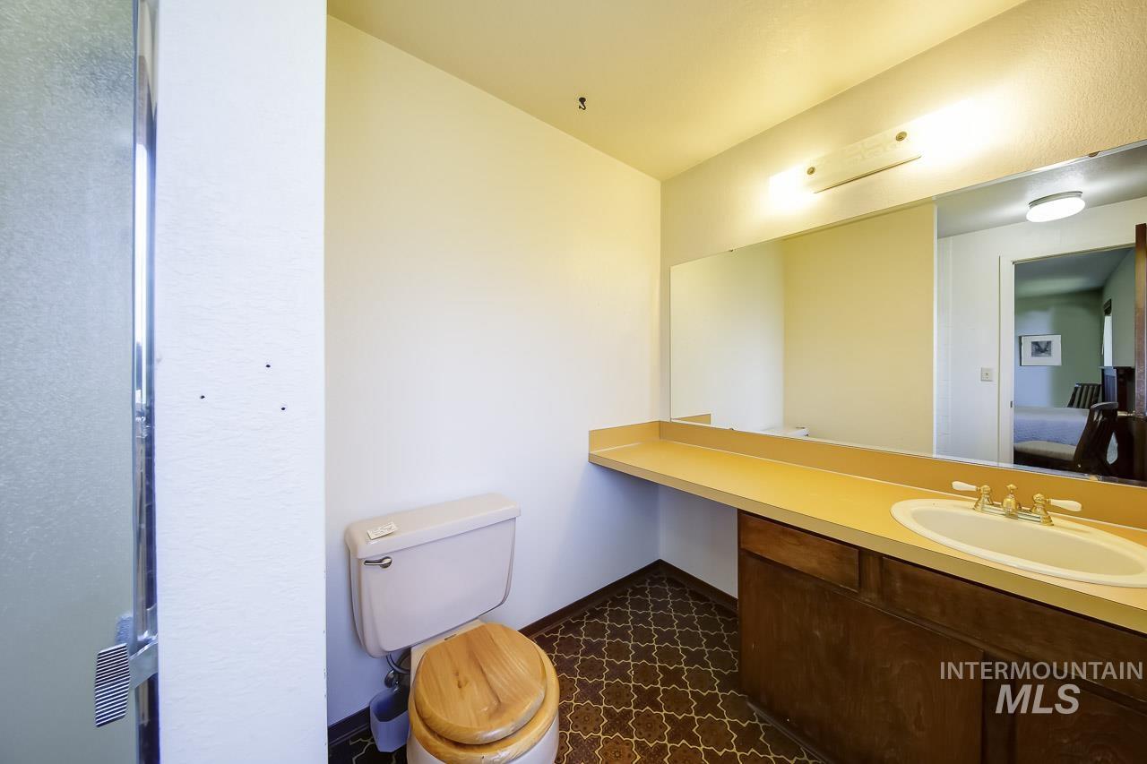 1954 S Denell Way, Boise, Idaho 83709, 5 Bedrooms, 2.5 Bathrooms, Residential For Sale, Price $530,000,MLS 98982959