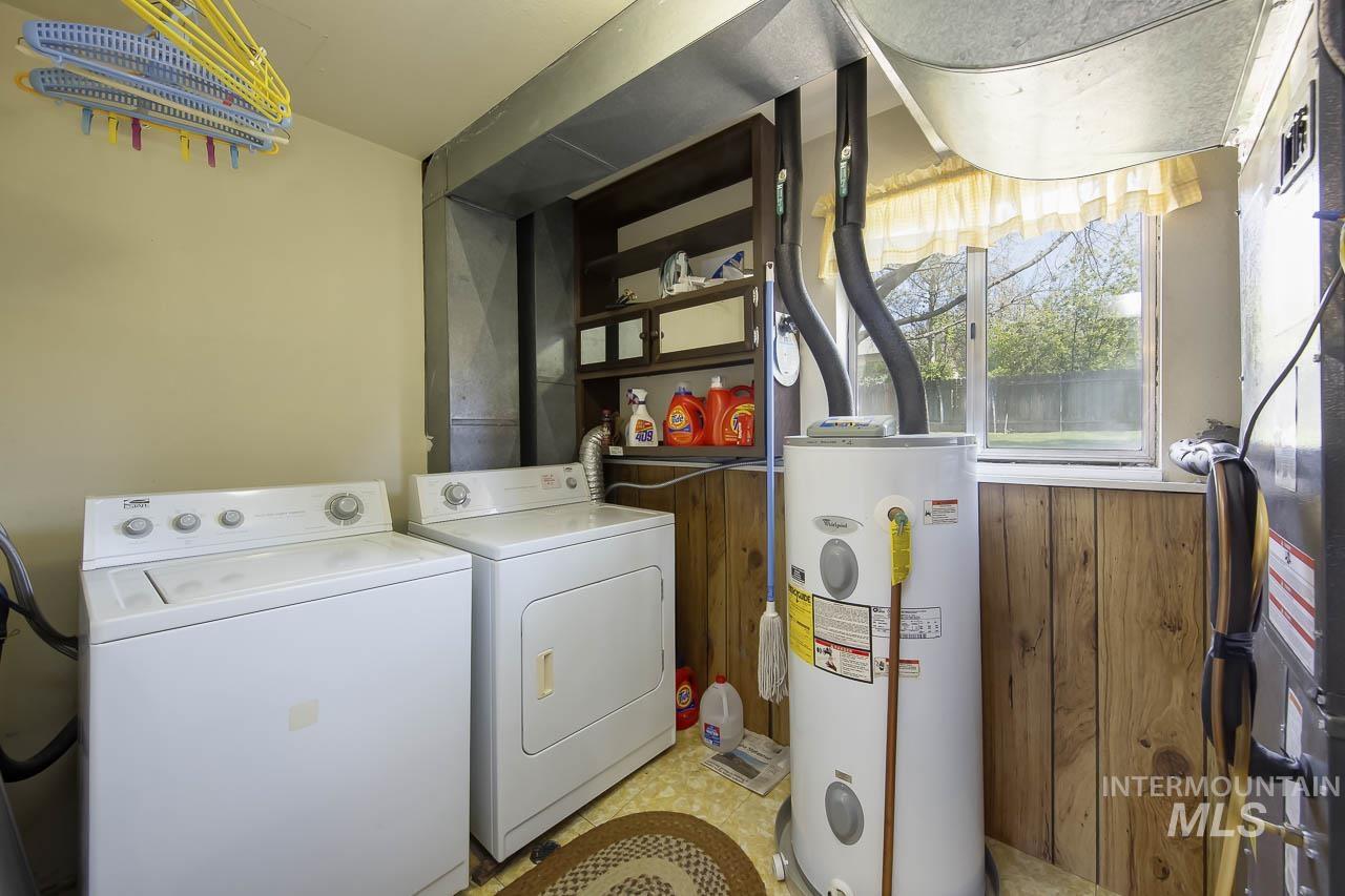 1954 S Denell Way, Boise, Idaho 83709, 5 Bedrooms, 2.5 Bathrooms, Residential For Sale, Price $530,000,MLS 98982959