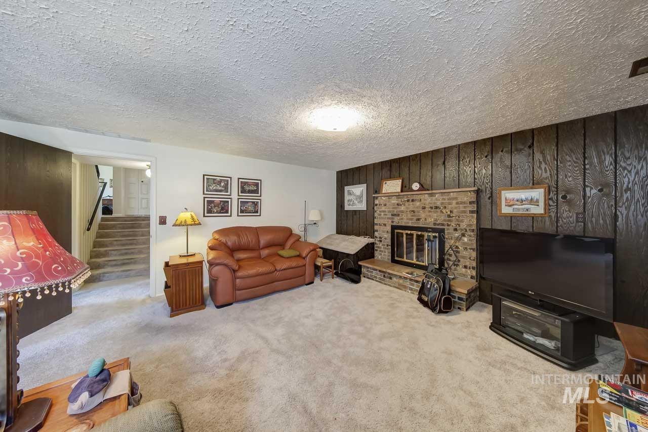 1954 S Denell Way, Boise, Idaho 83709, 5 Bedrooms, 2.5 Bathrooms, Residential For Sale, Price $530,000,MLS 98982959