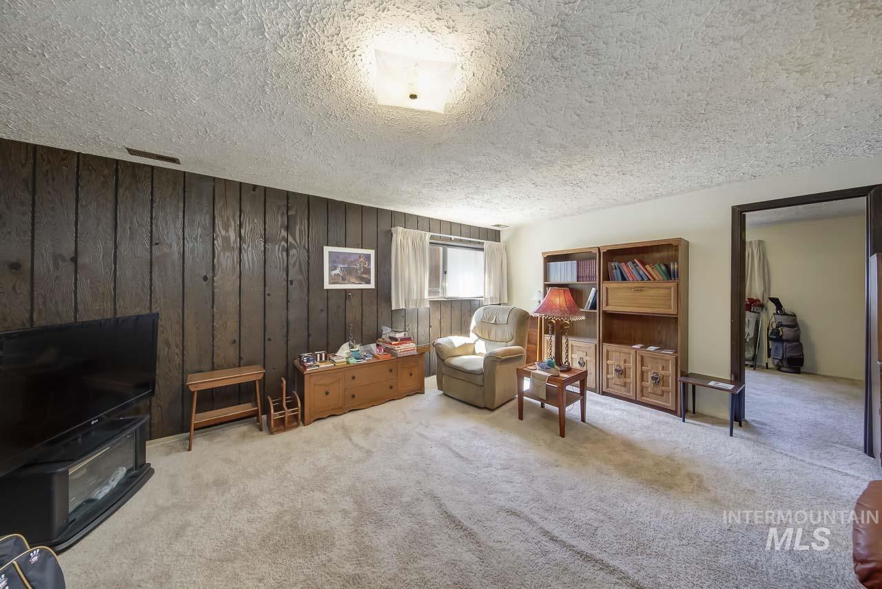 1954 S Denell Way, Boise, Idaho 83709, 5 Bedrooms, 2.5 Bathrooms, Residential For Sale, Price $530,000,MLS 98982959