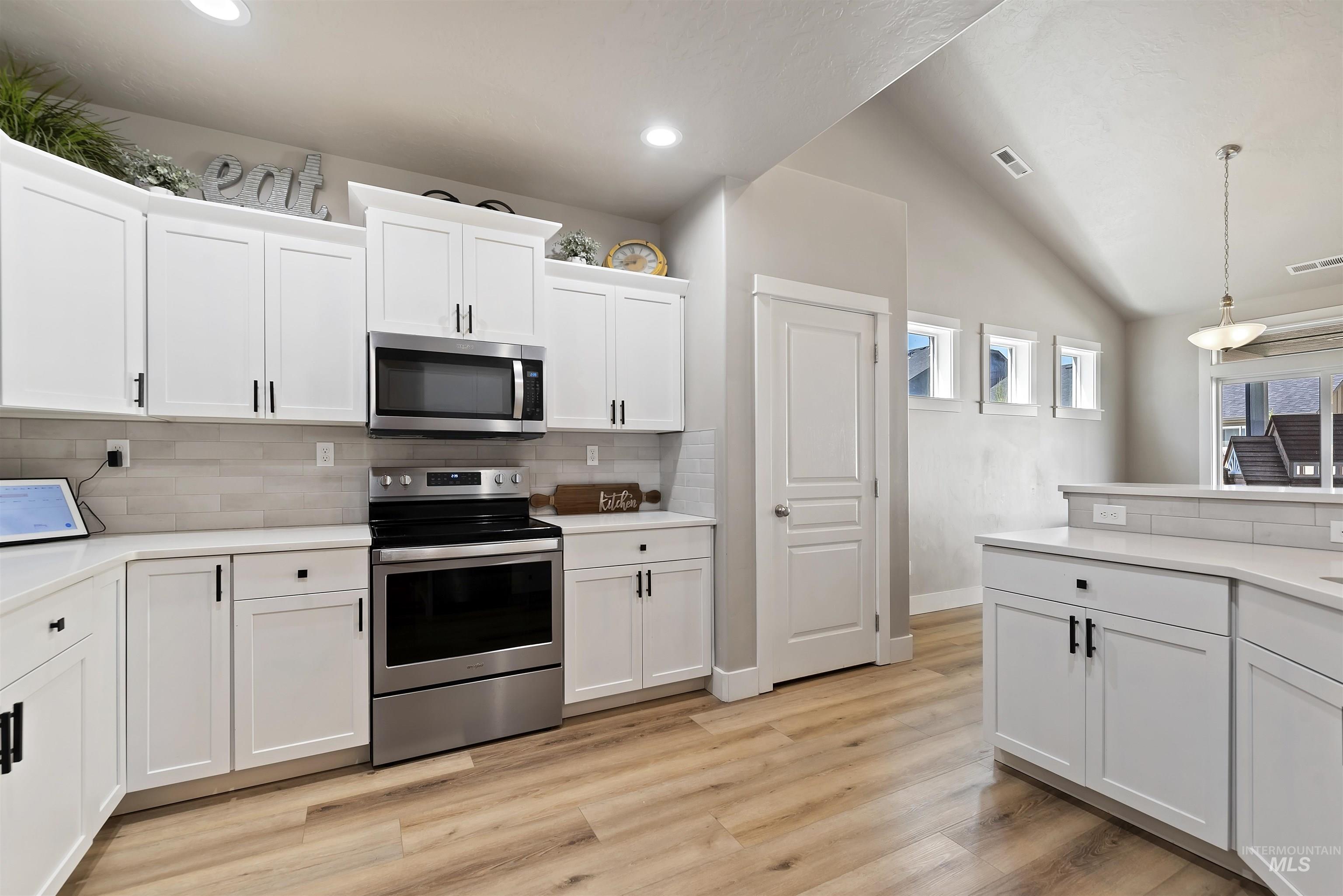 654 Diamond Lake St., Middleton, Idaho 83644, 4 Bedrooms, 2.5 Bathrooms, Residential For Sale, Price $495,000,MLS 98982960