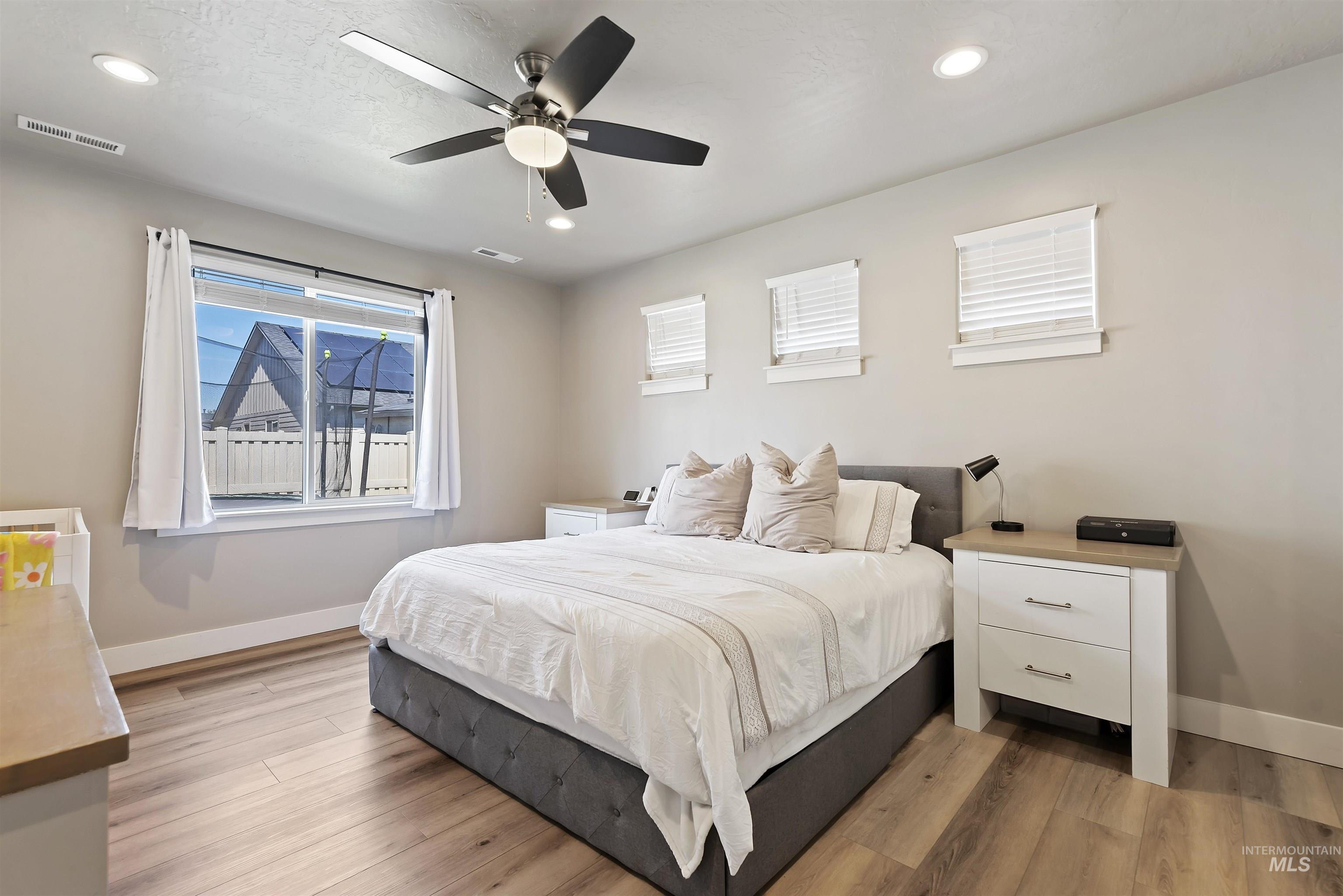 654 Diamond Lake St., Middleton, Idaho 83644, 4 Bedrooms, 2.5 Bathrooms, Residential For Sale, Price $495,000,MLS 98982960