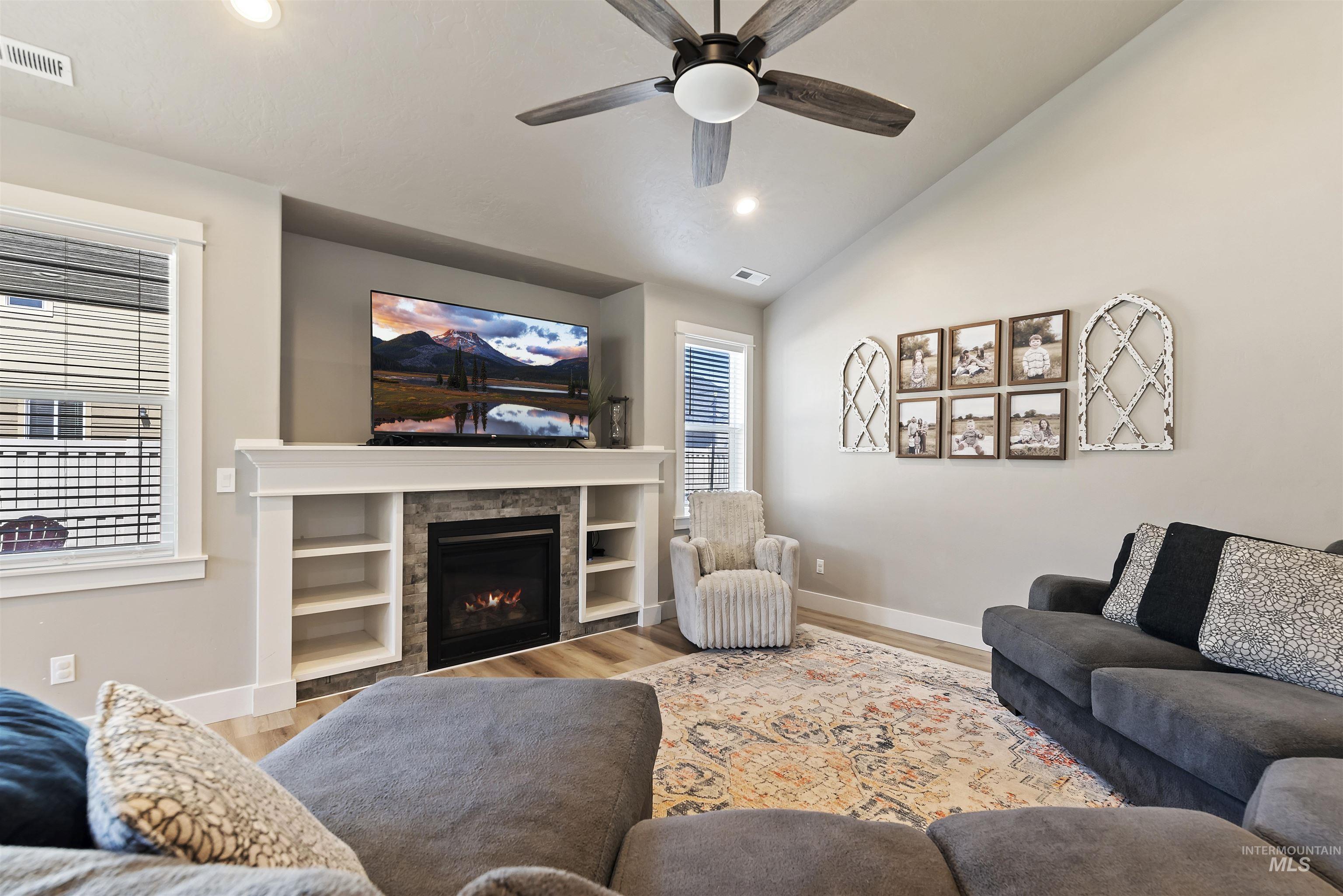 654 Diamond Lake St., Middleton, Idaho 83644, 4 Bedrooms, 2.5 Bathrooms, Residential For Sale, Price $495,000,MLS 98982960