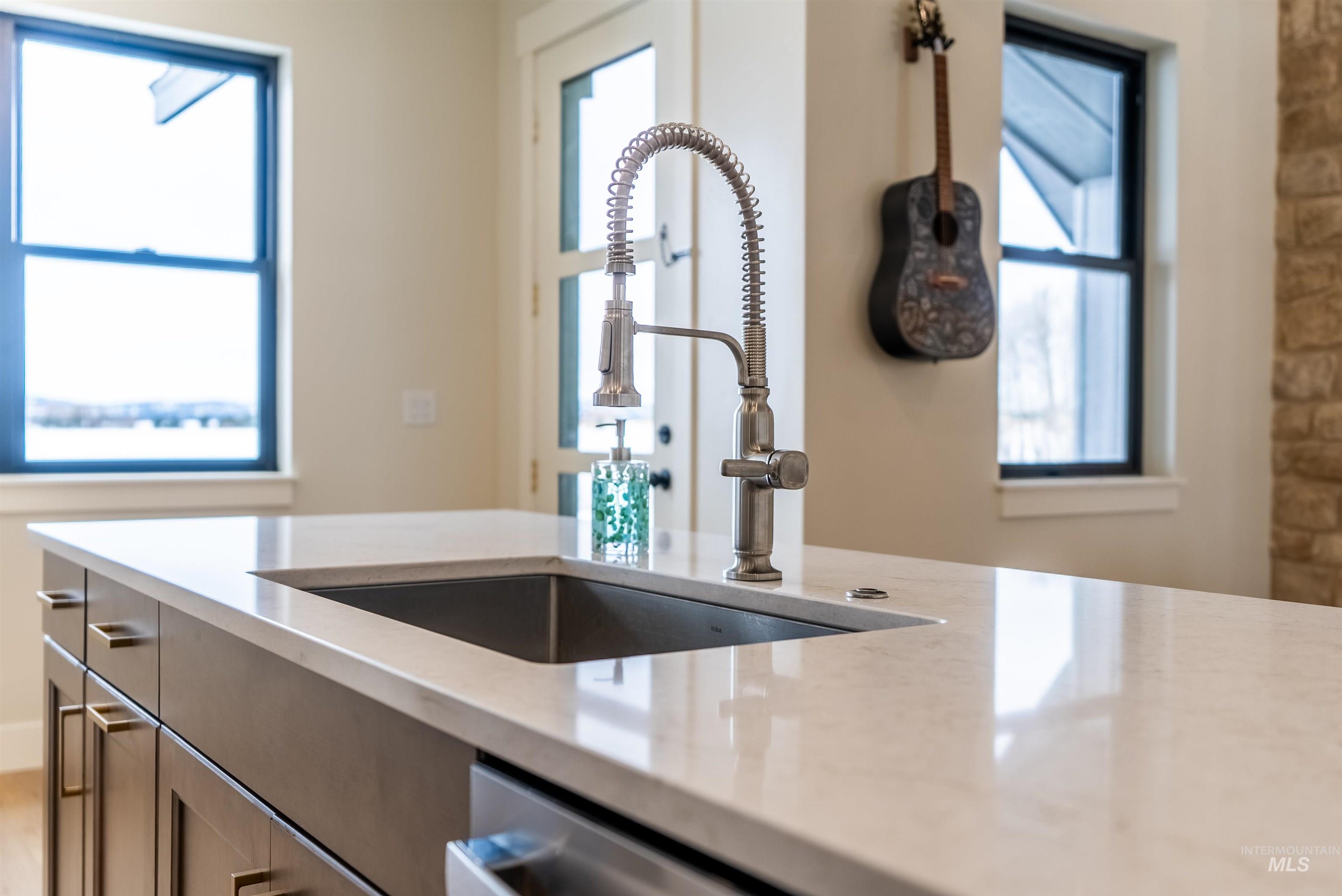 13901 Sky View Ct, McCall, Idaho 83638, 5 Bedrooms, 3 Bathrooms, Residential For Sale, Price $1,299,000,MLS 98982962