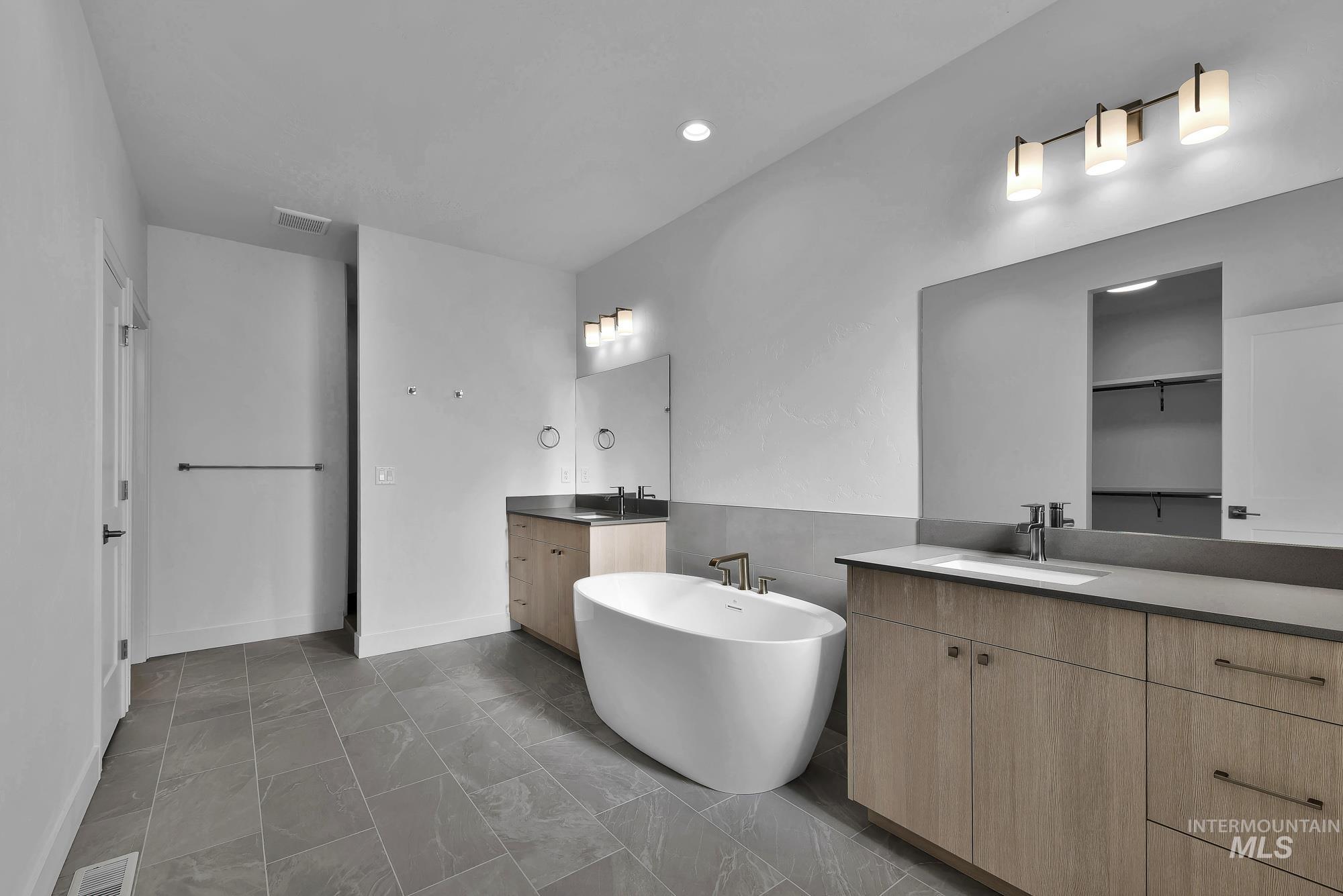 9887 W Snow Wolf Ln, Star, Idaho 83369, 4 Bedrooms, 3 Bathrooms, Residential For Sale, Price $729,900, 98982965