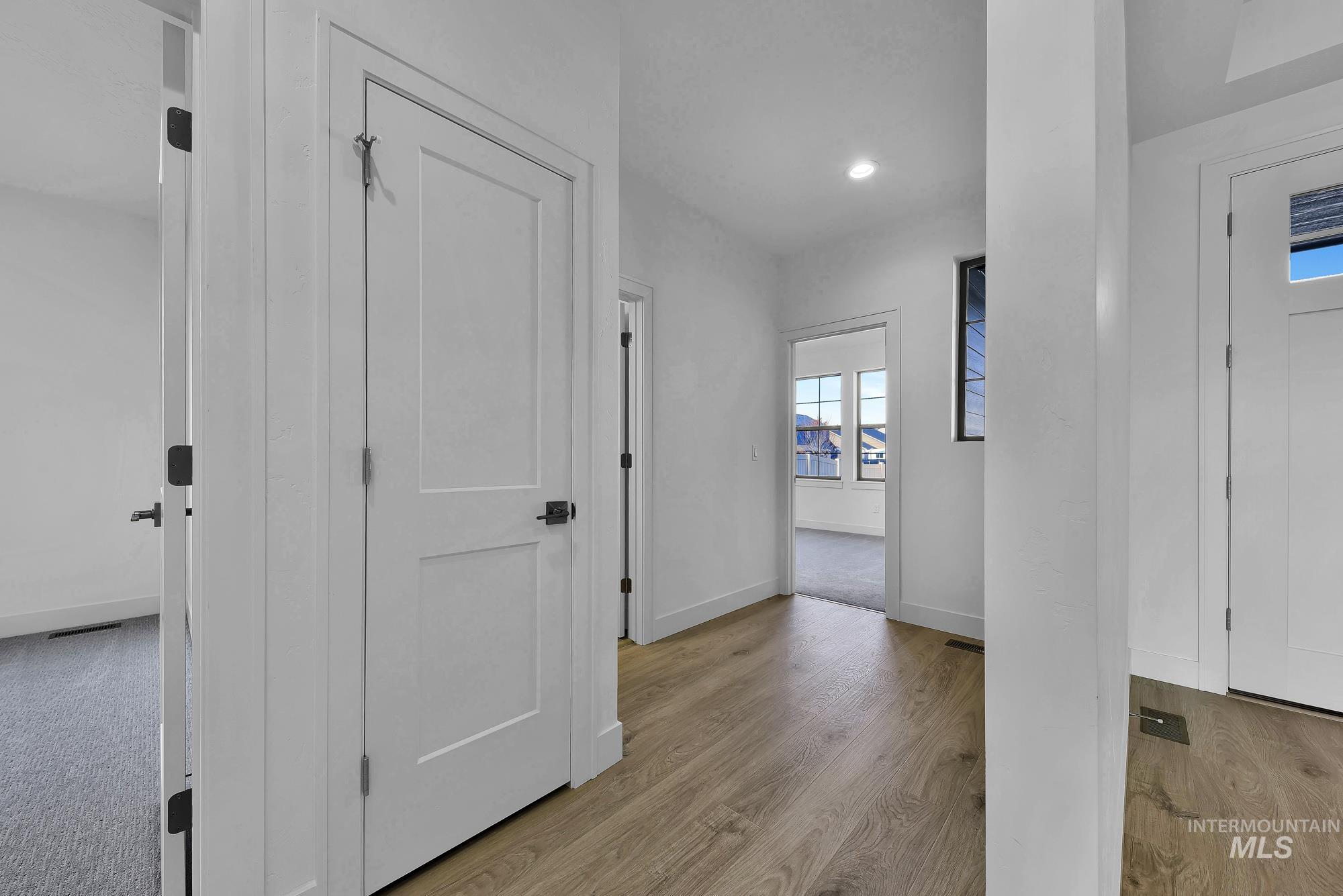 9887 W Snow Wolf Ln, Star, Idaho 83369, 4 Bedrooms, 3 Bathrooms, Residential For Sale, Price $699,900, 98982965