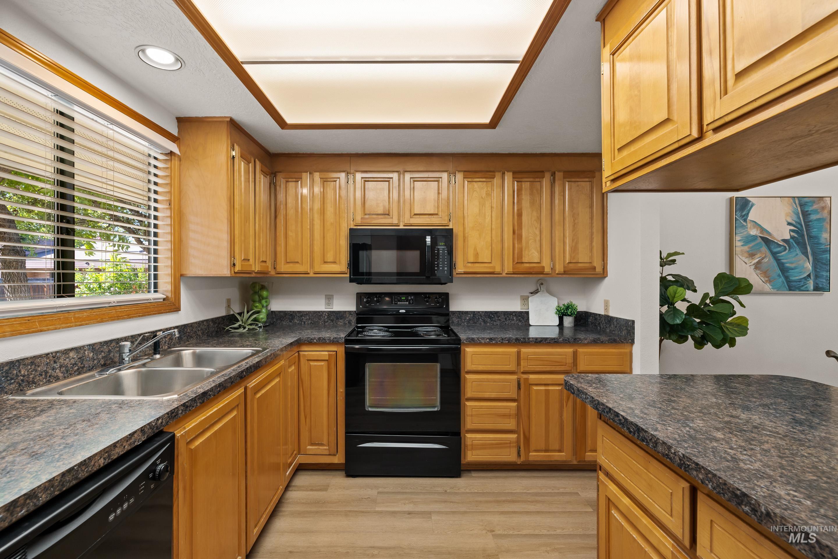 2132 S Gekeler, Boise, Idaho 83706, 2 Bedrooms, 2 Bathrooms, Residential Income For Sale, Price $1,795,000,MLS 98982967